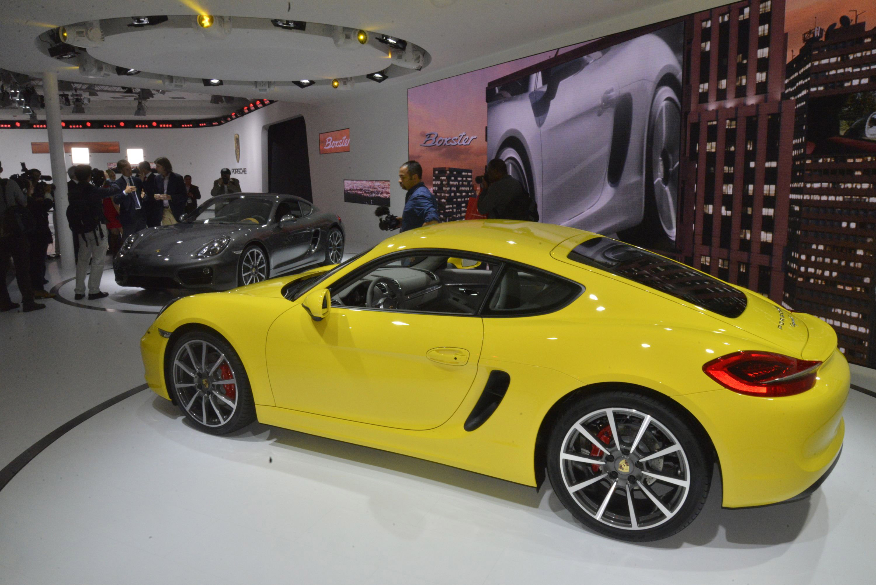 Porsche Cayman photo #16