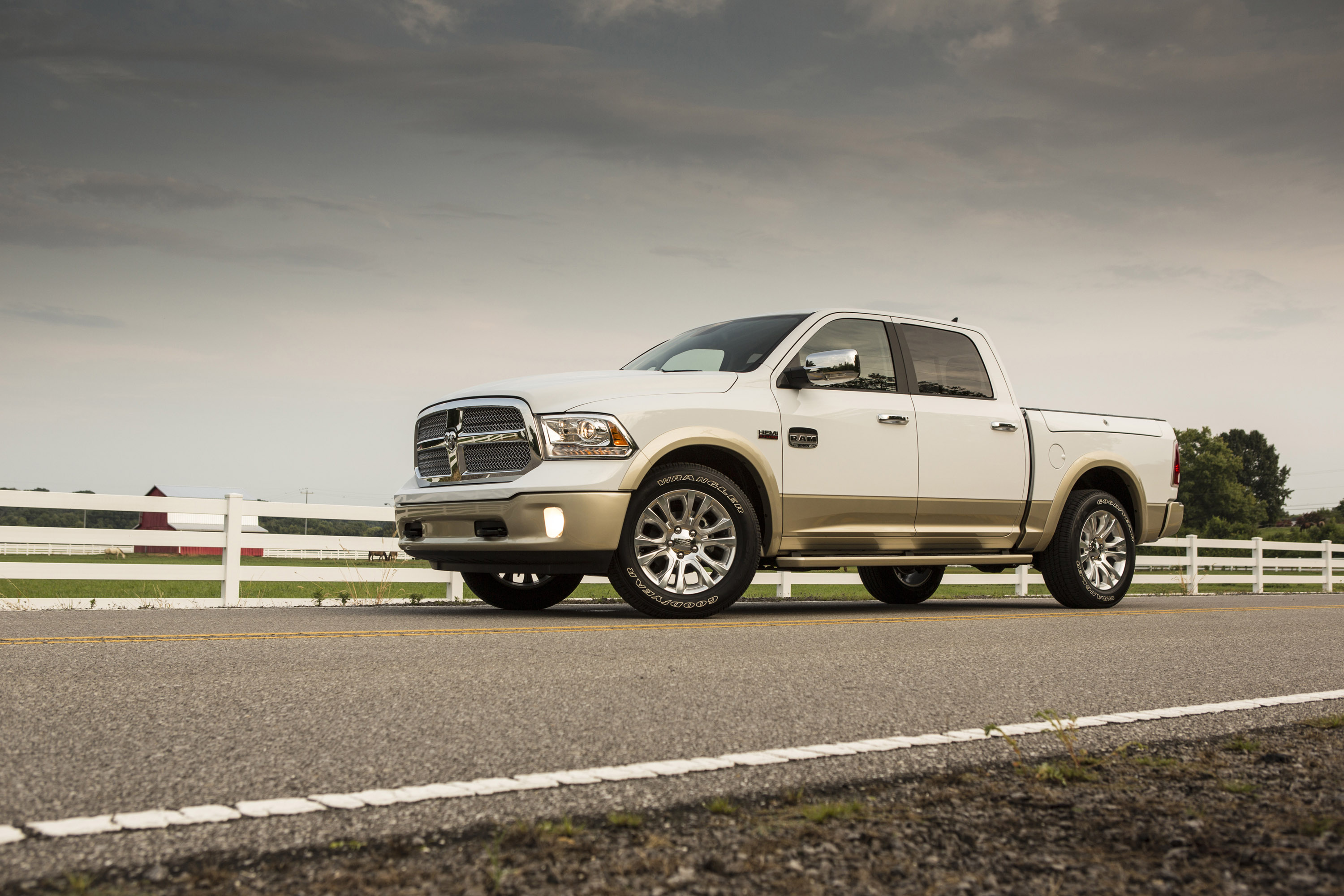 Dodge Ram 1500 photo #23