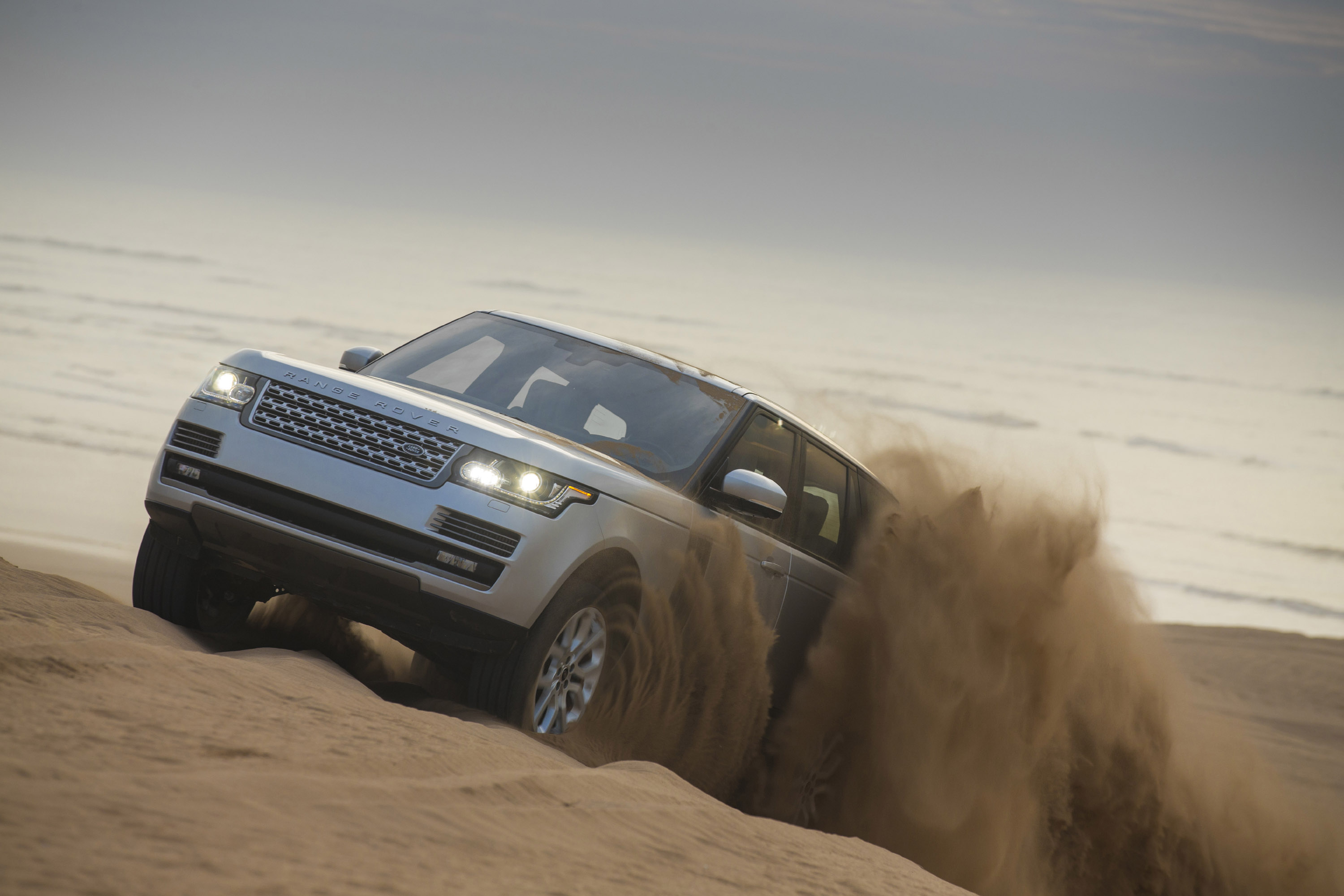 Range Rover photo #15