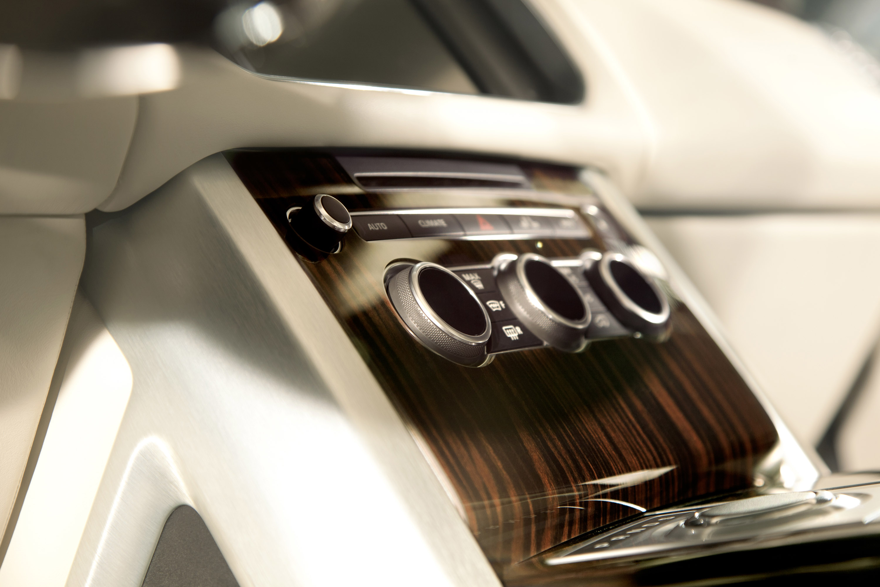 Range Rover photo #50