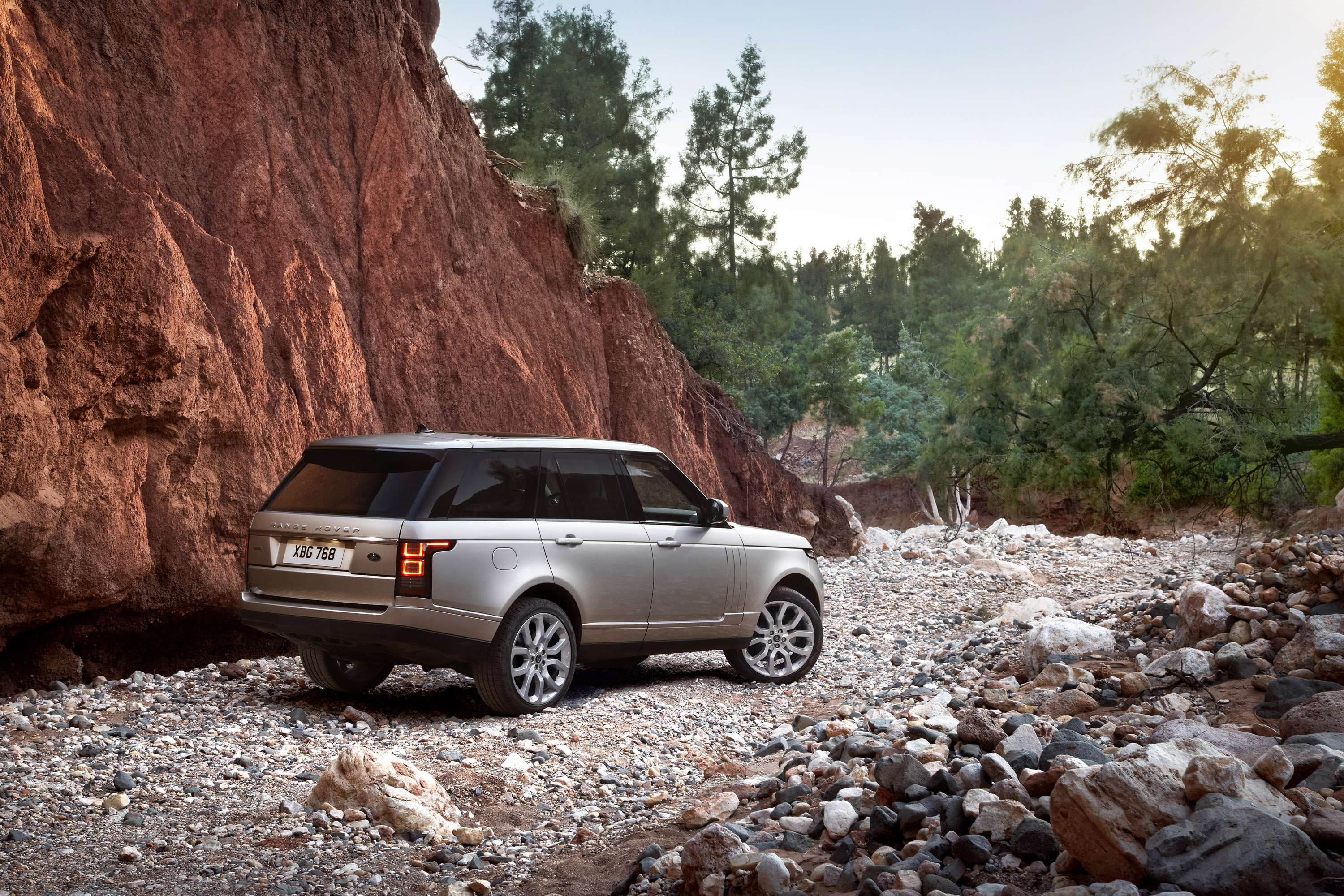 Range user. Range Rover 2021 Offroad. Ленд Ровер 2013. Рендж Ровер серебристый. Рендж Ровер 2013.