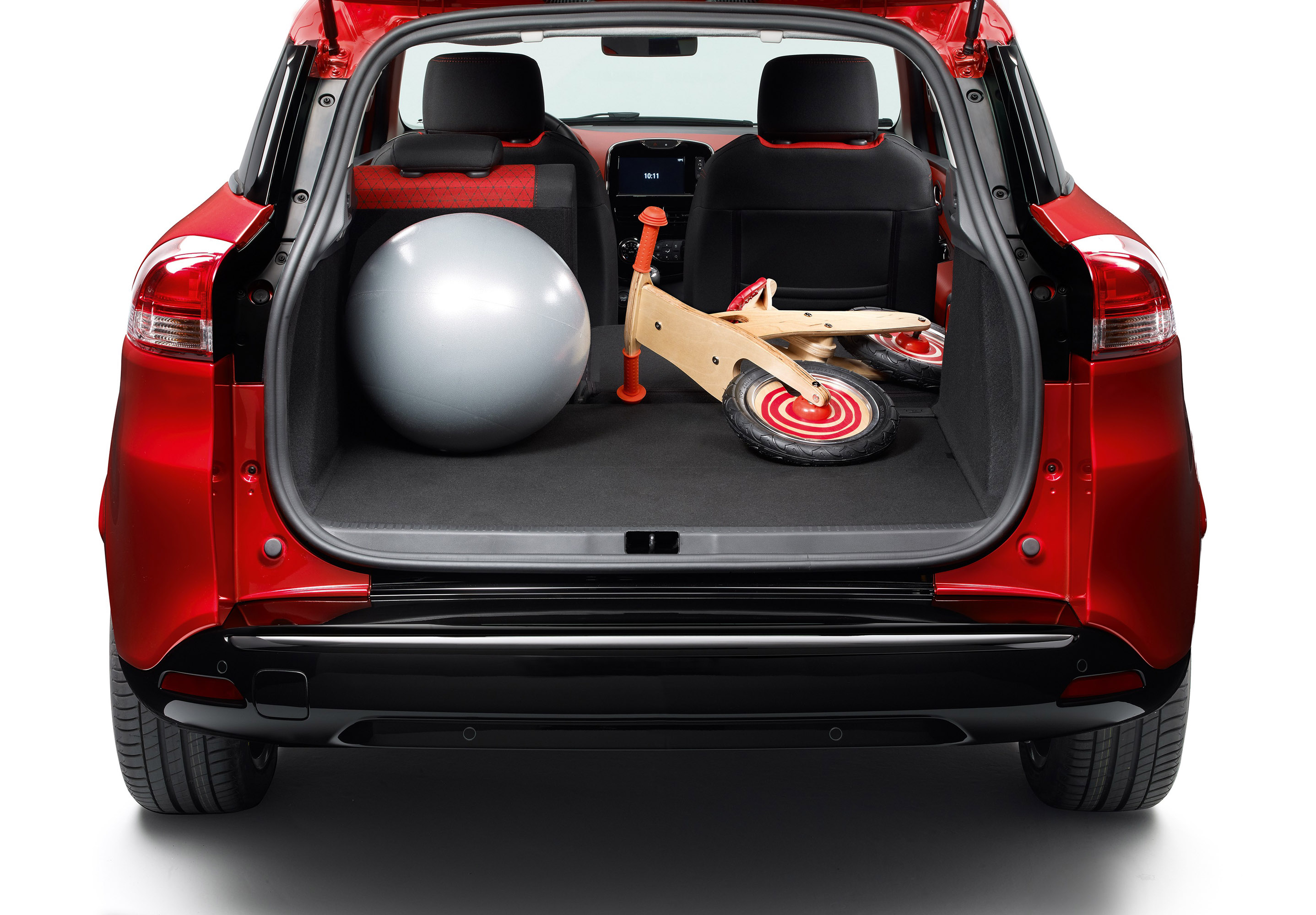 Renault Clio Estate photo #23