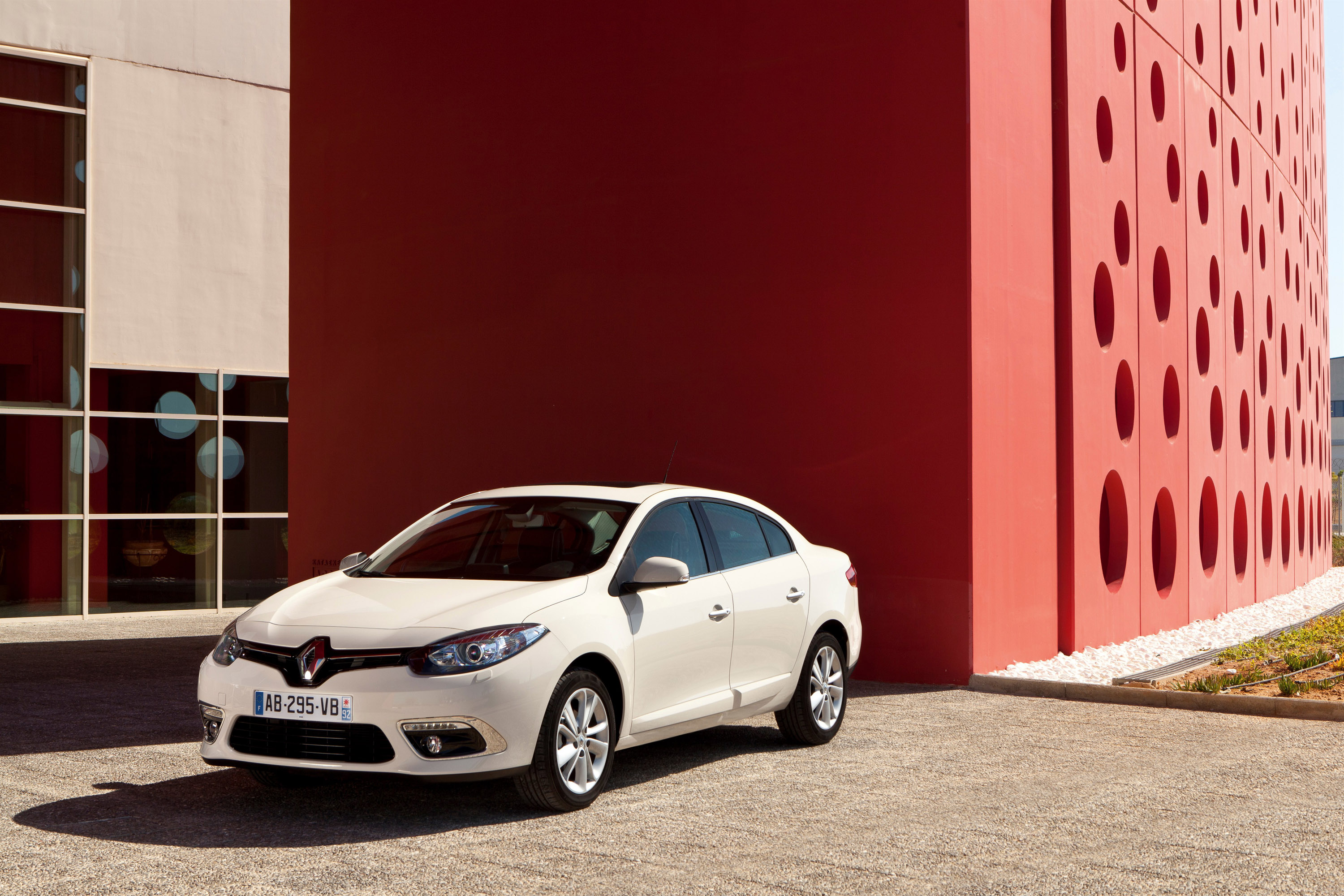 Renault Fluence photo #2