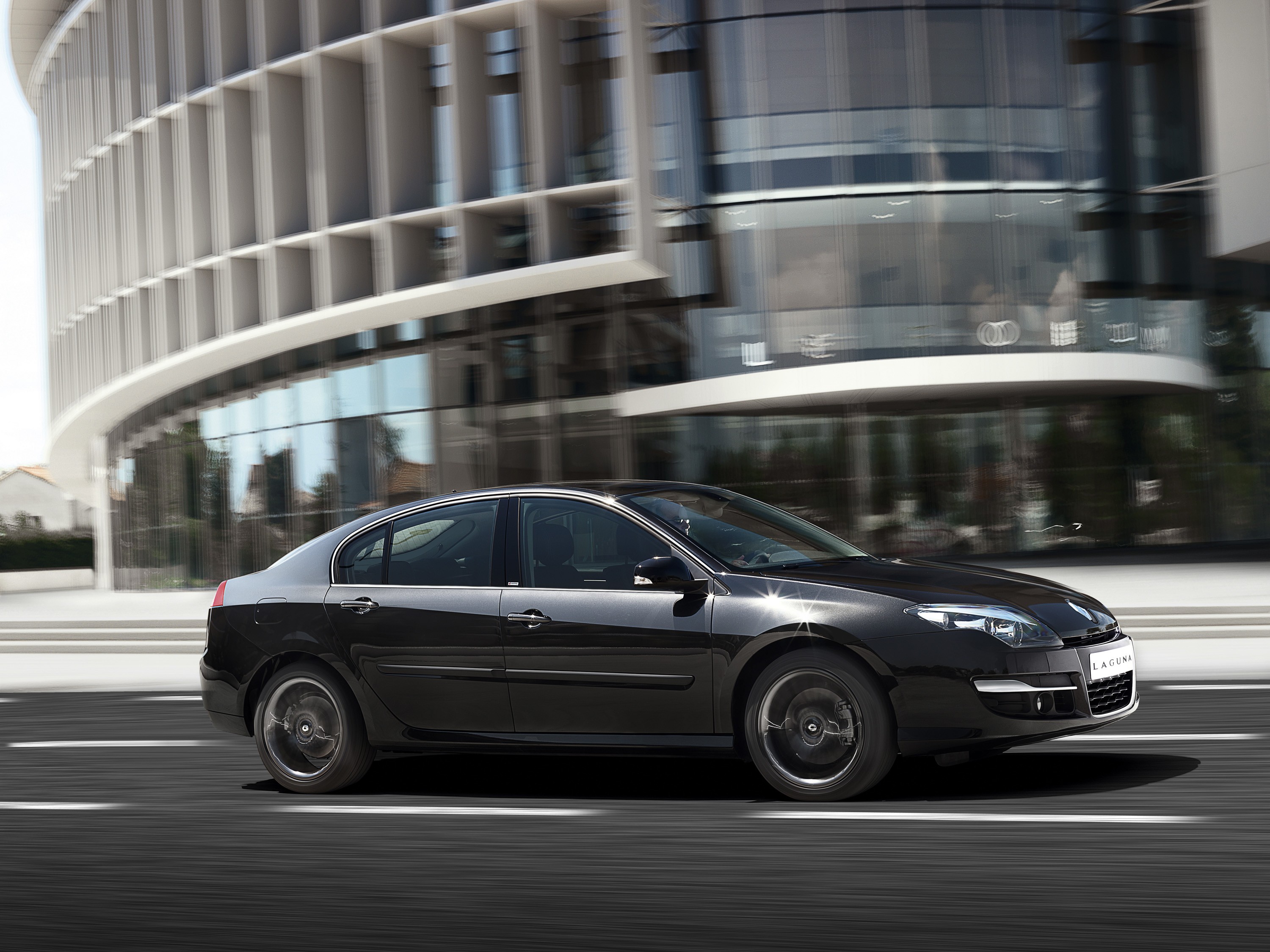 Renault Laguna photo #17