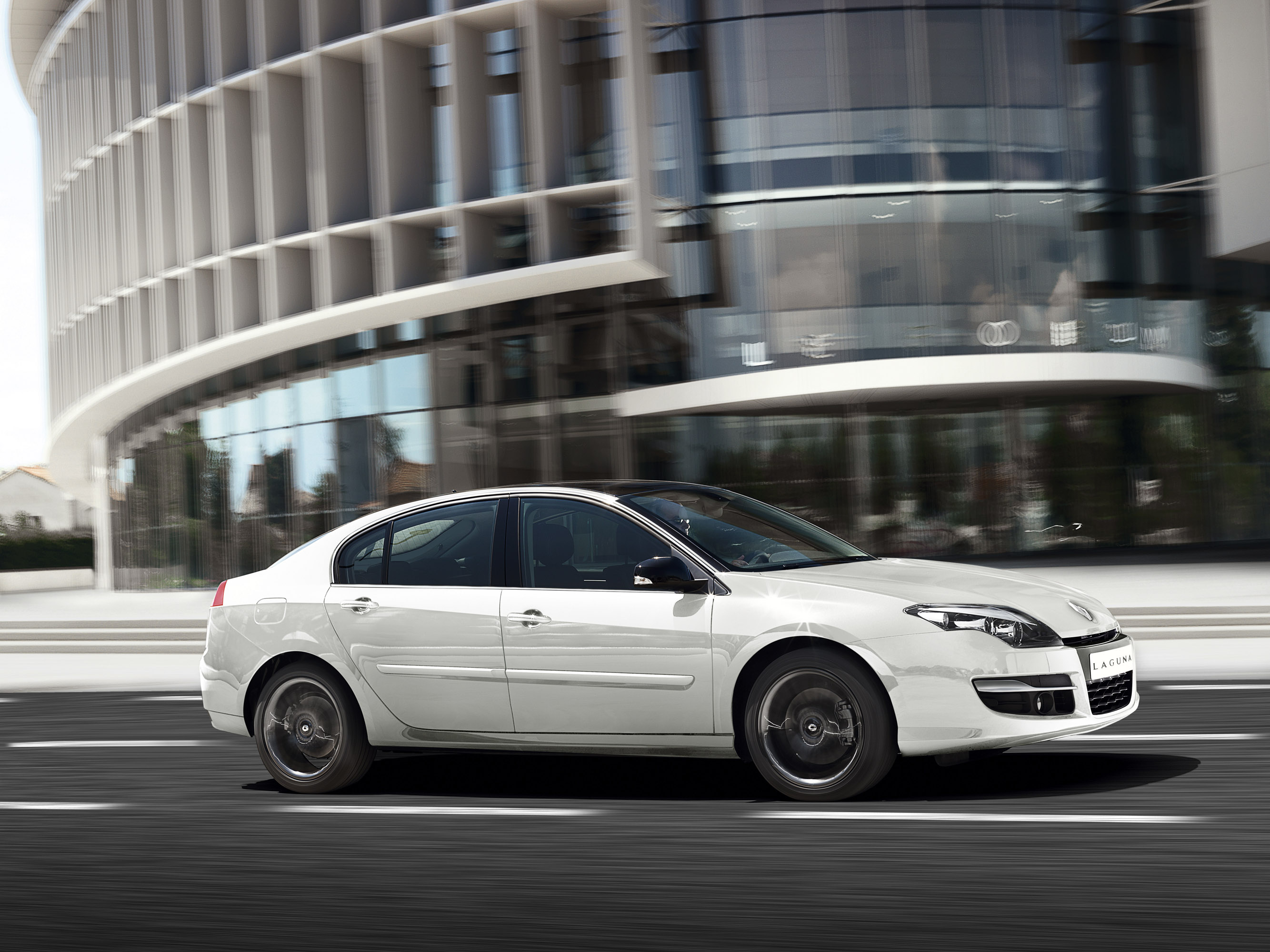 Renault Laguna photo #18