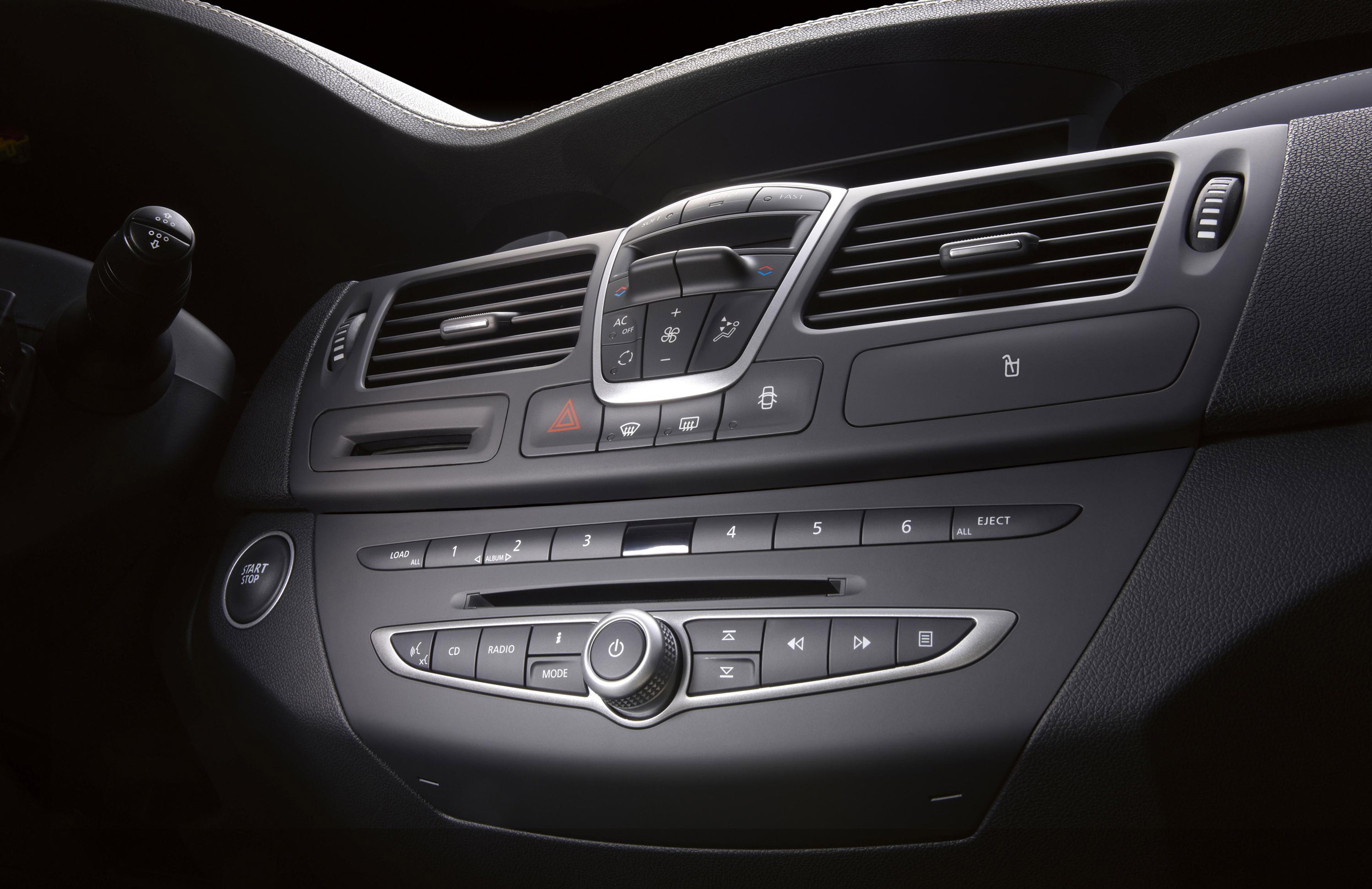 Renault Laguna photo #27