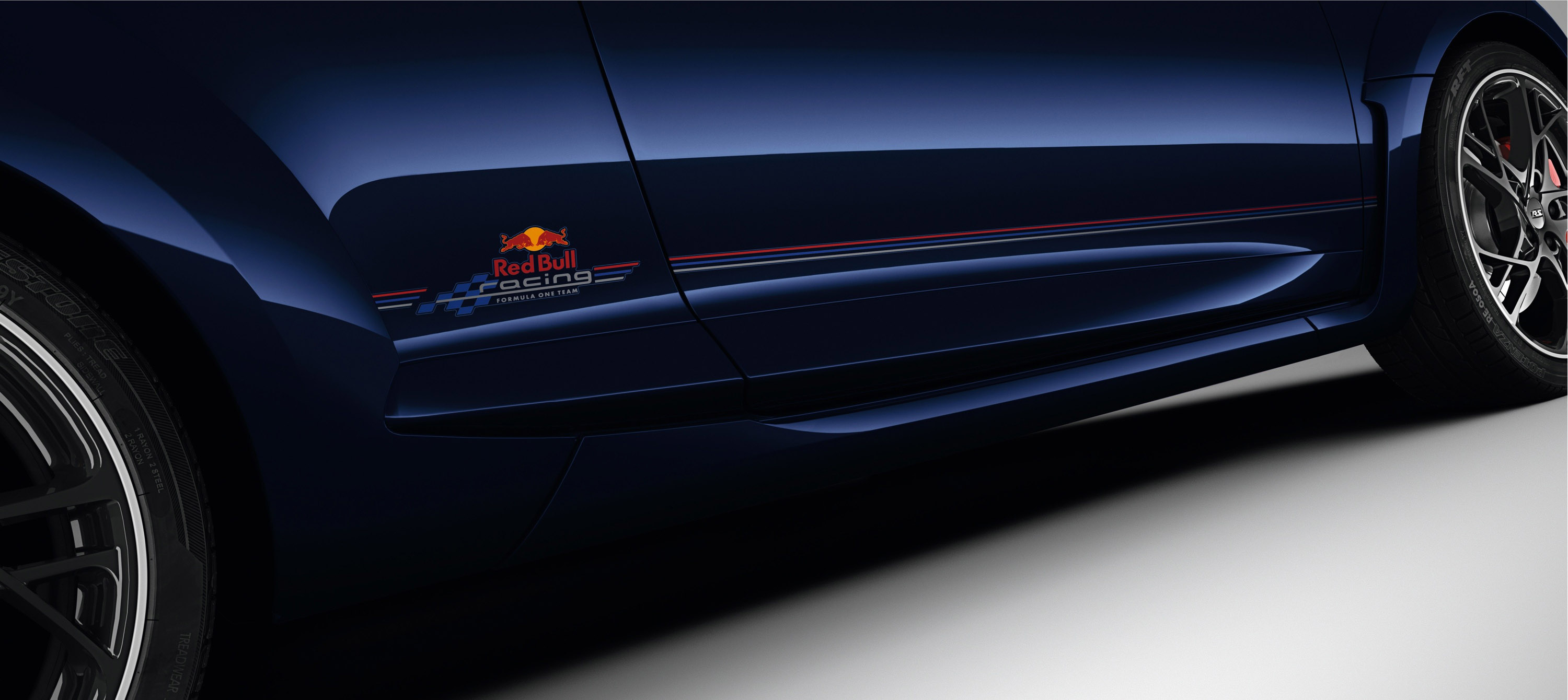 Renault Megane RS Coupe Red Bull Racing RB8 photo #14