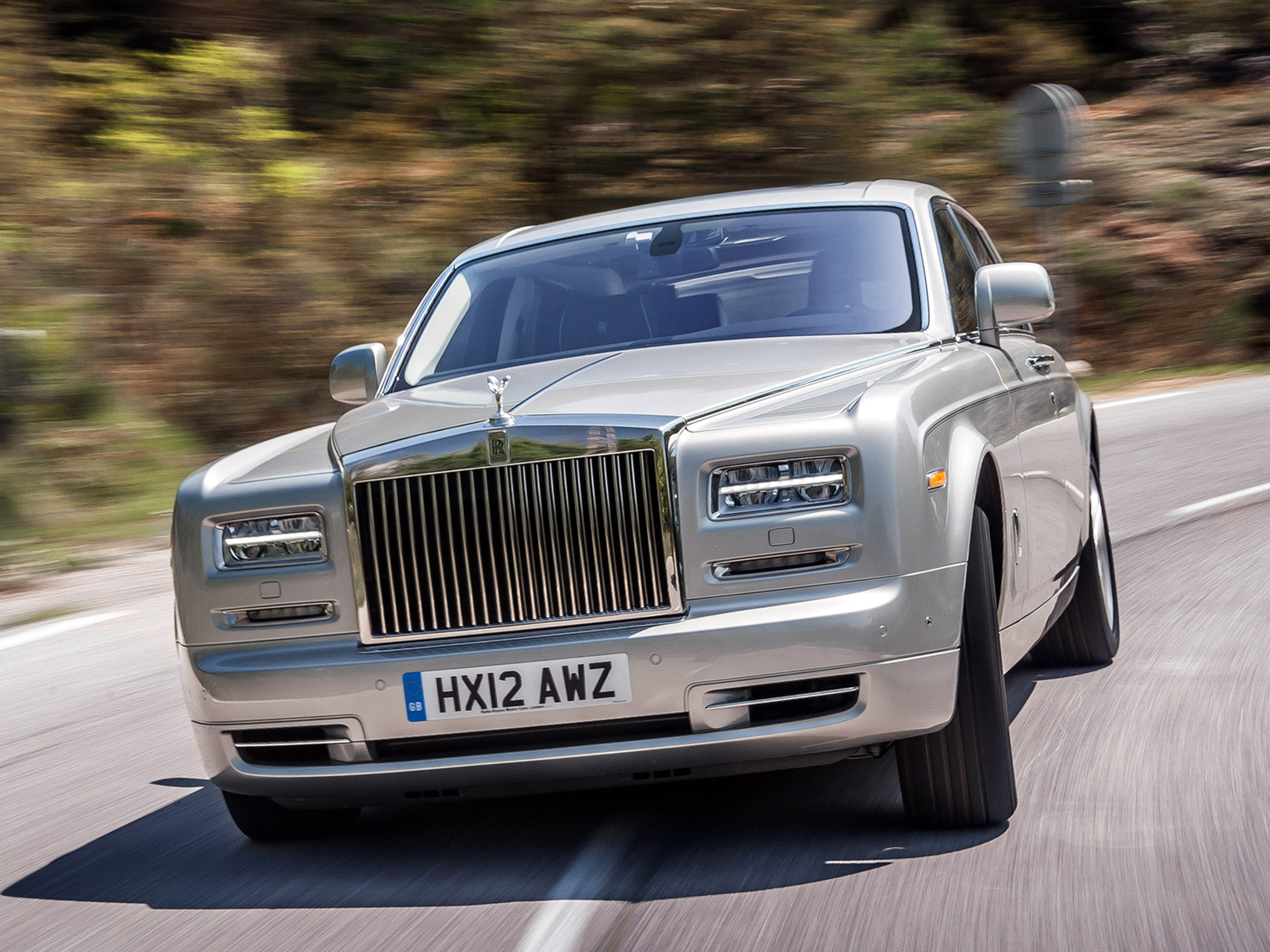 Автомобиль роллс ройс. Роллс Ройс Фантом 2013. Машина Rolls Royce Phantom. Роллс Ройс Фантом 2014. Роллс Ройс Фантом 2016.