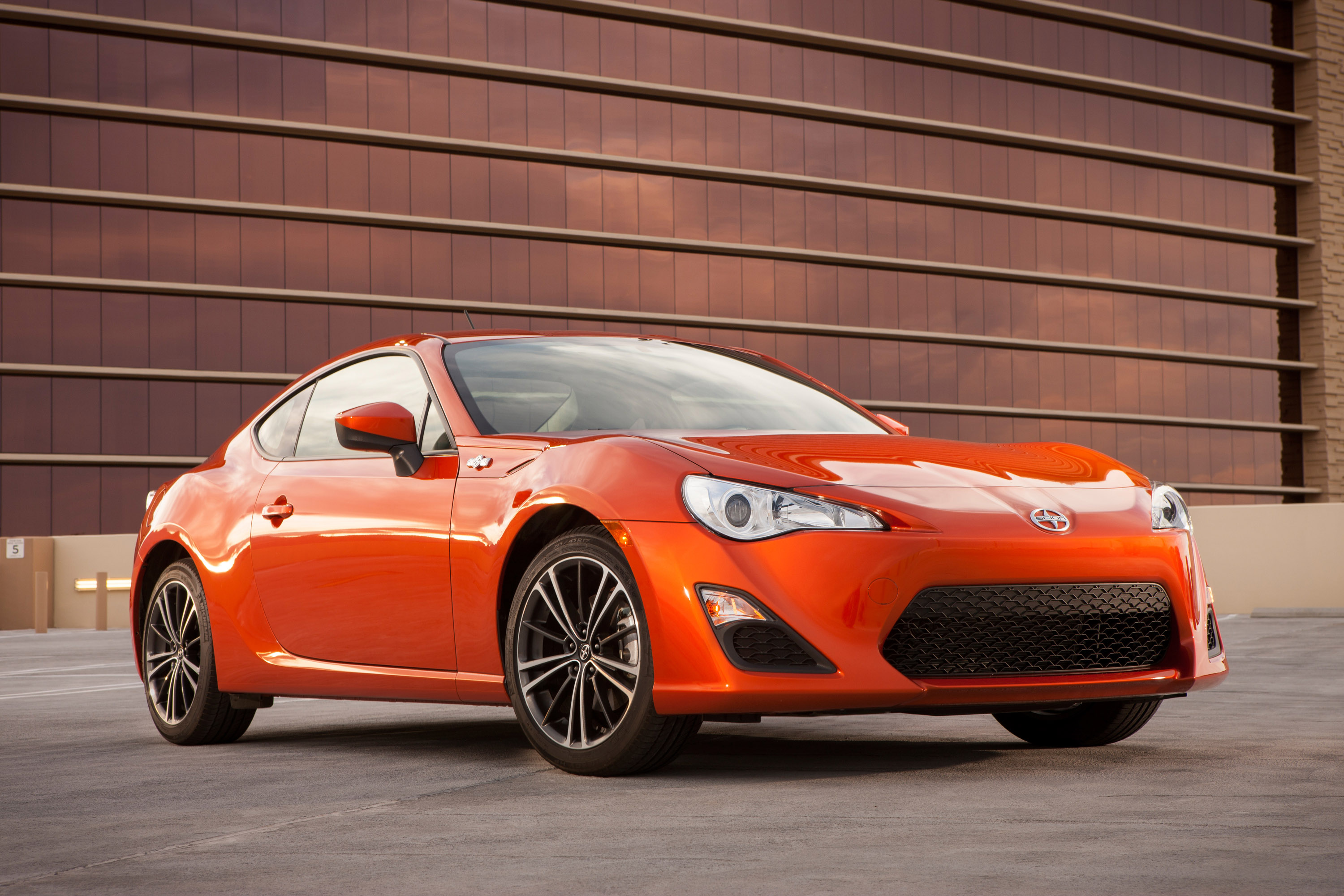 Scion FR-S photo #2