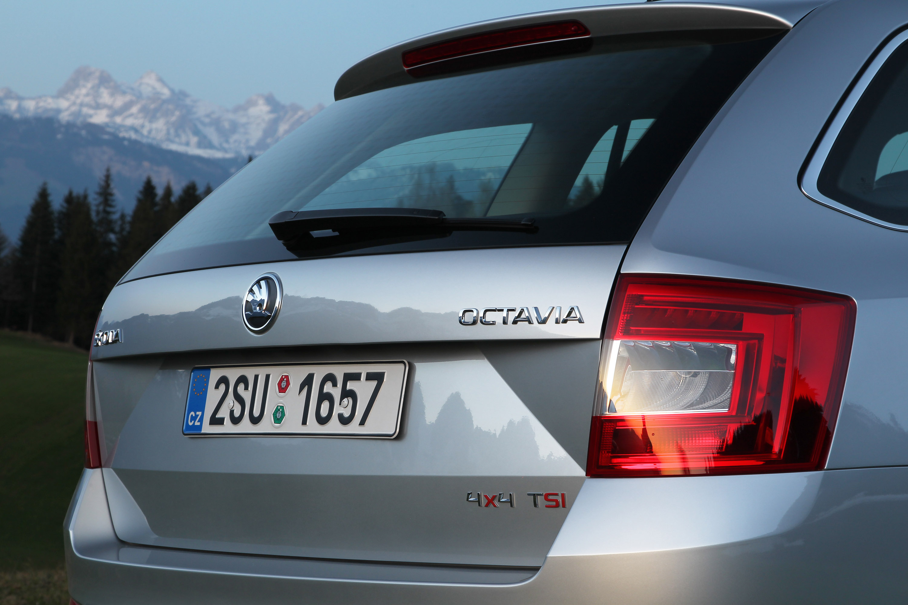 SKODA Octavia photo #92