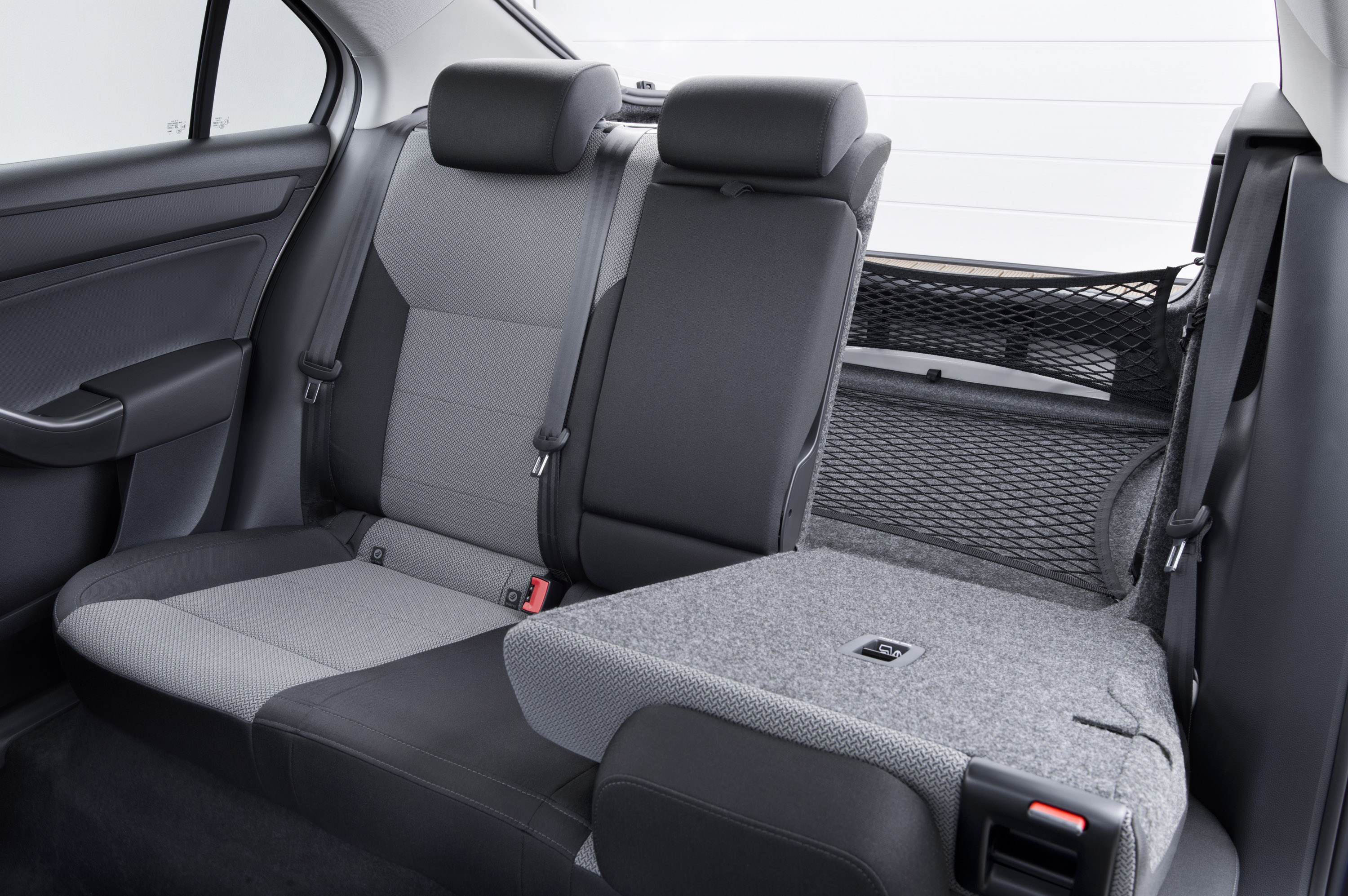 SKODA Rapid photo #20