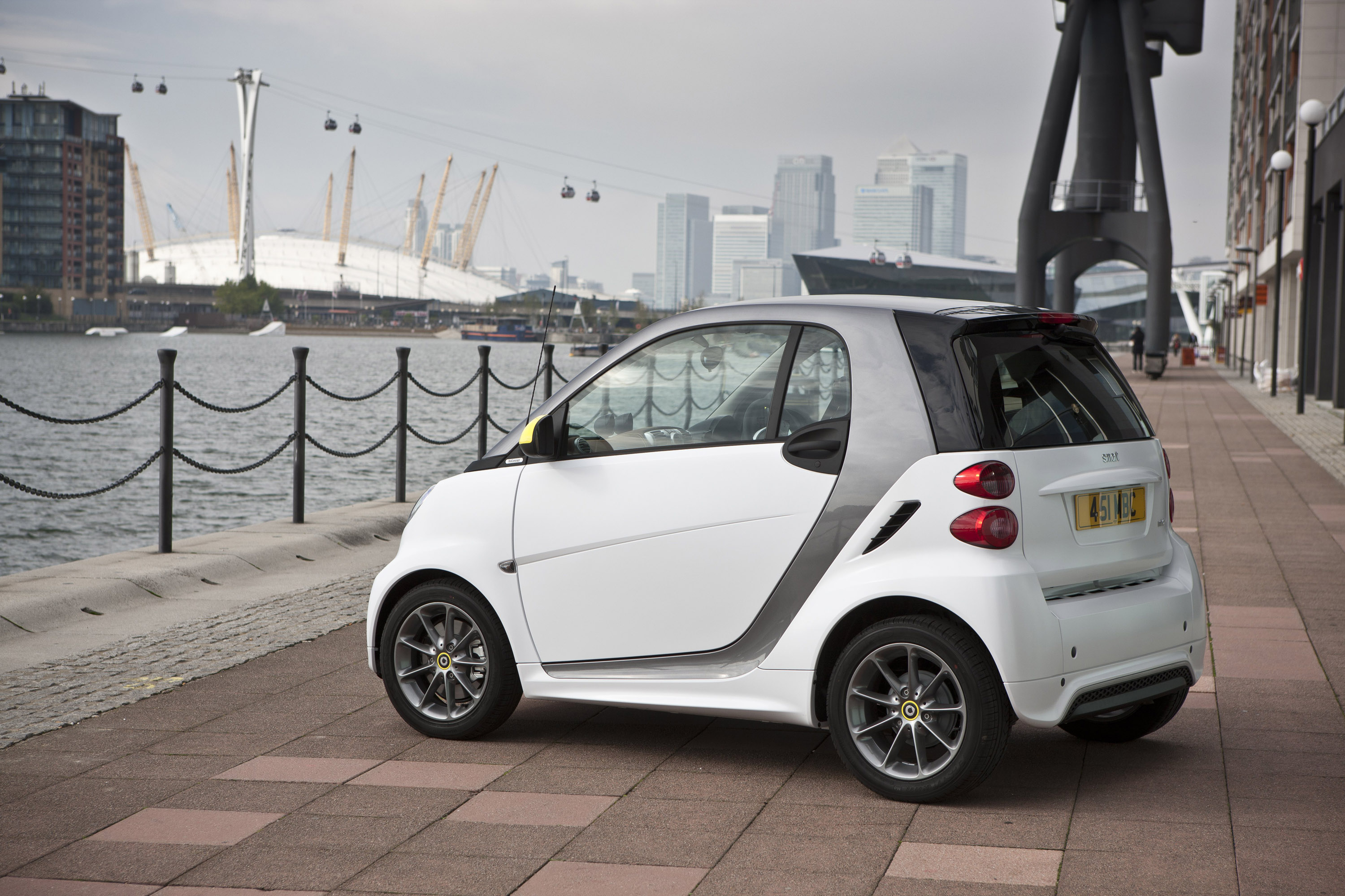 Smart машина. Машина смарт Fortwo. Smart for 2. Смарт for two. Smart BOCONCEPT Edition.