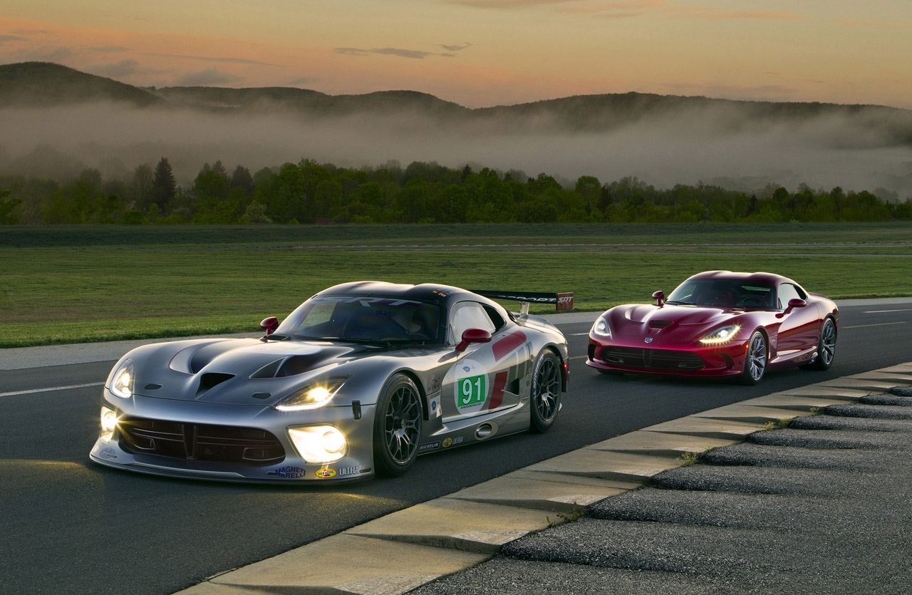 SRT Viper GTS photo #17