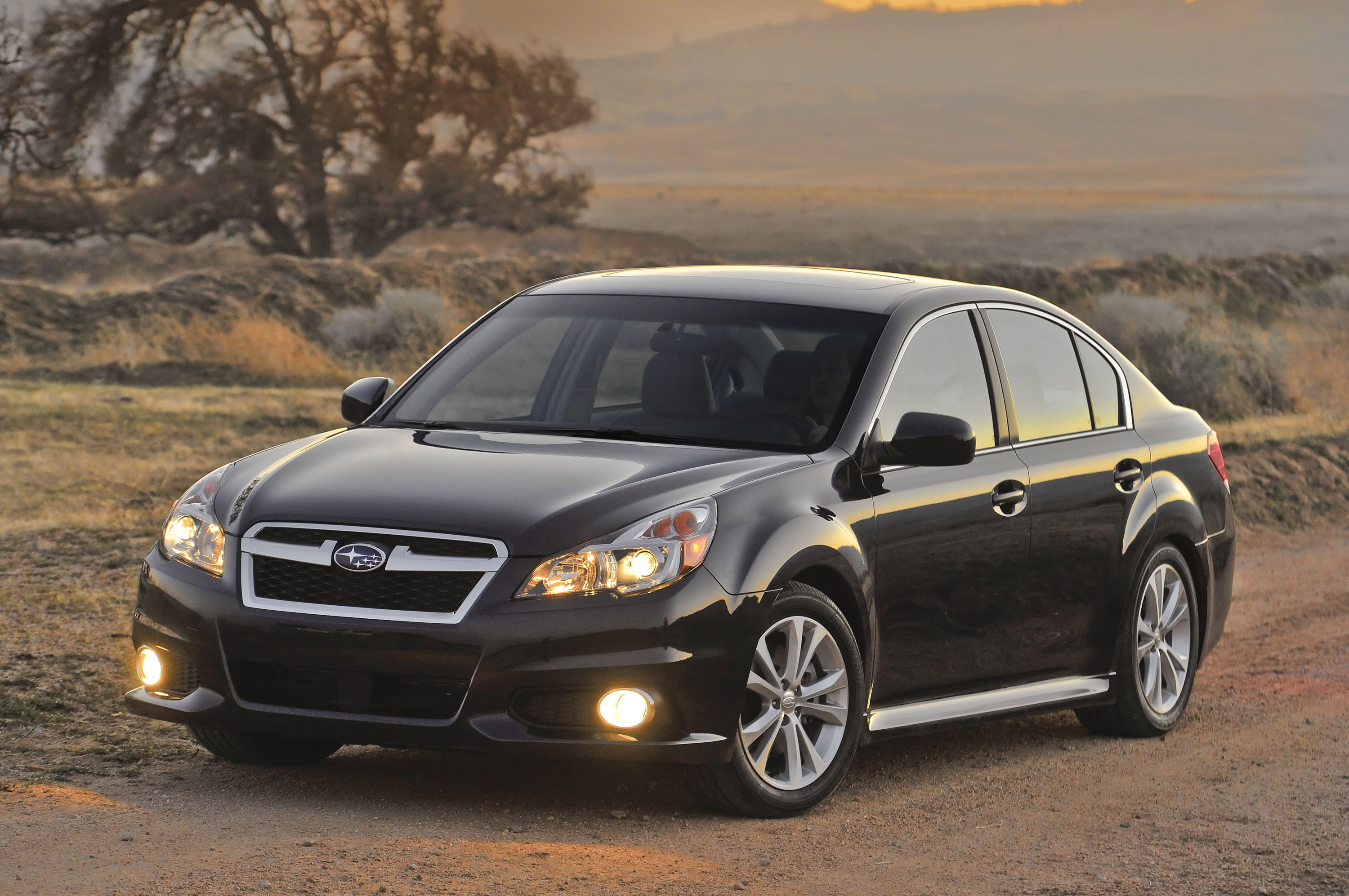 2013 Subaru Legacy - HD Pictures @ carsinvasion.com