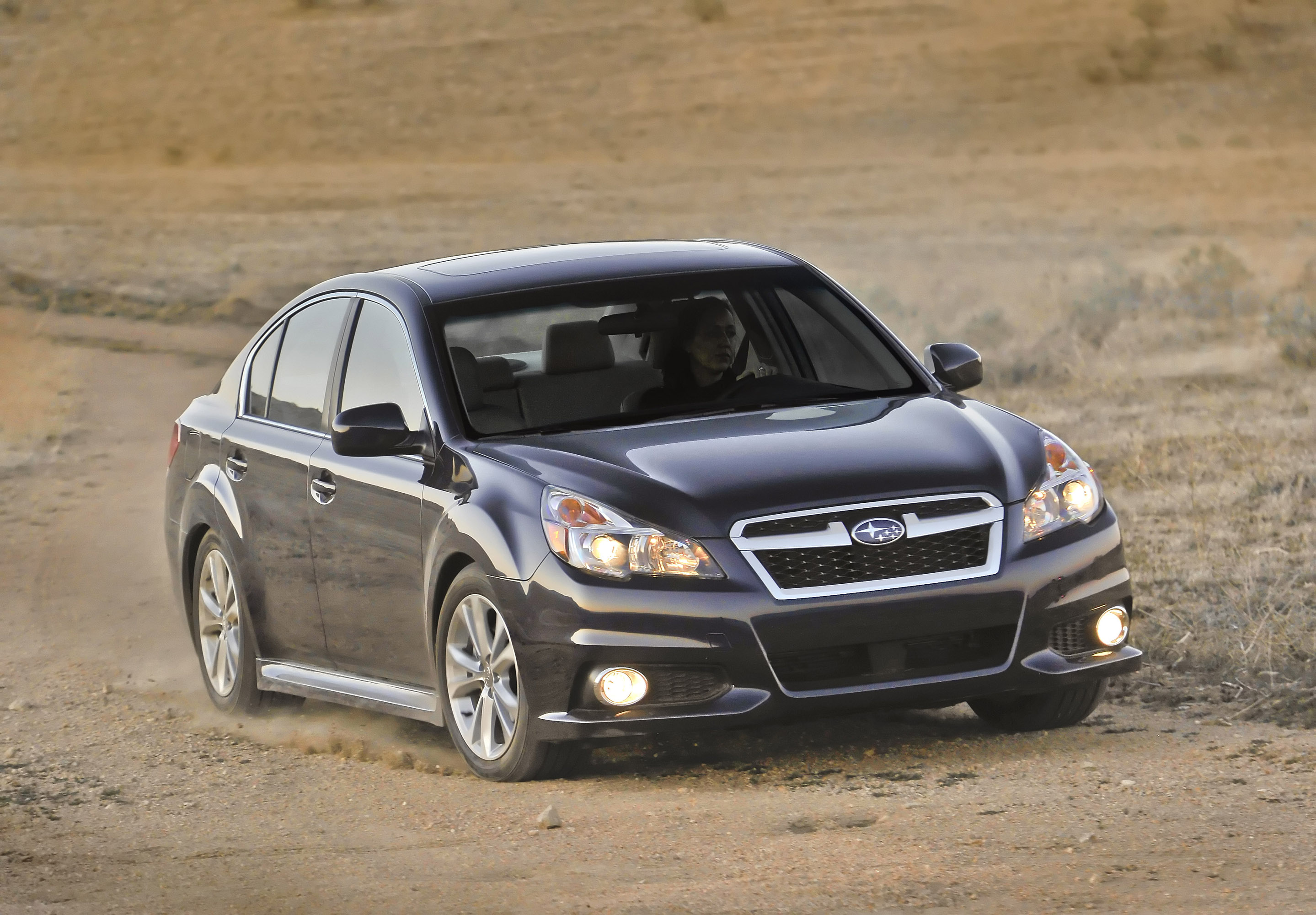 Subaru Legacy photo #8