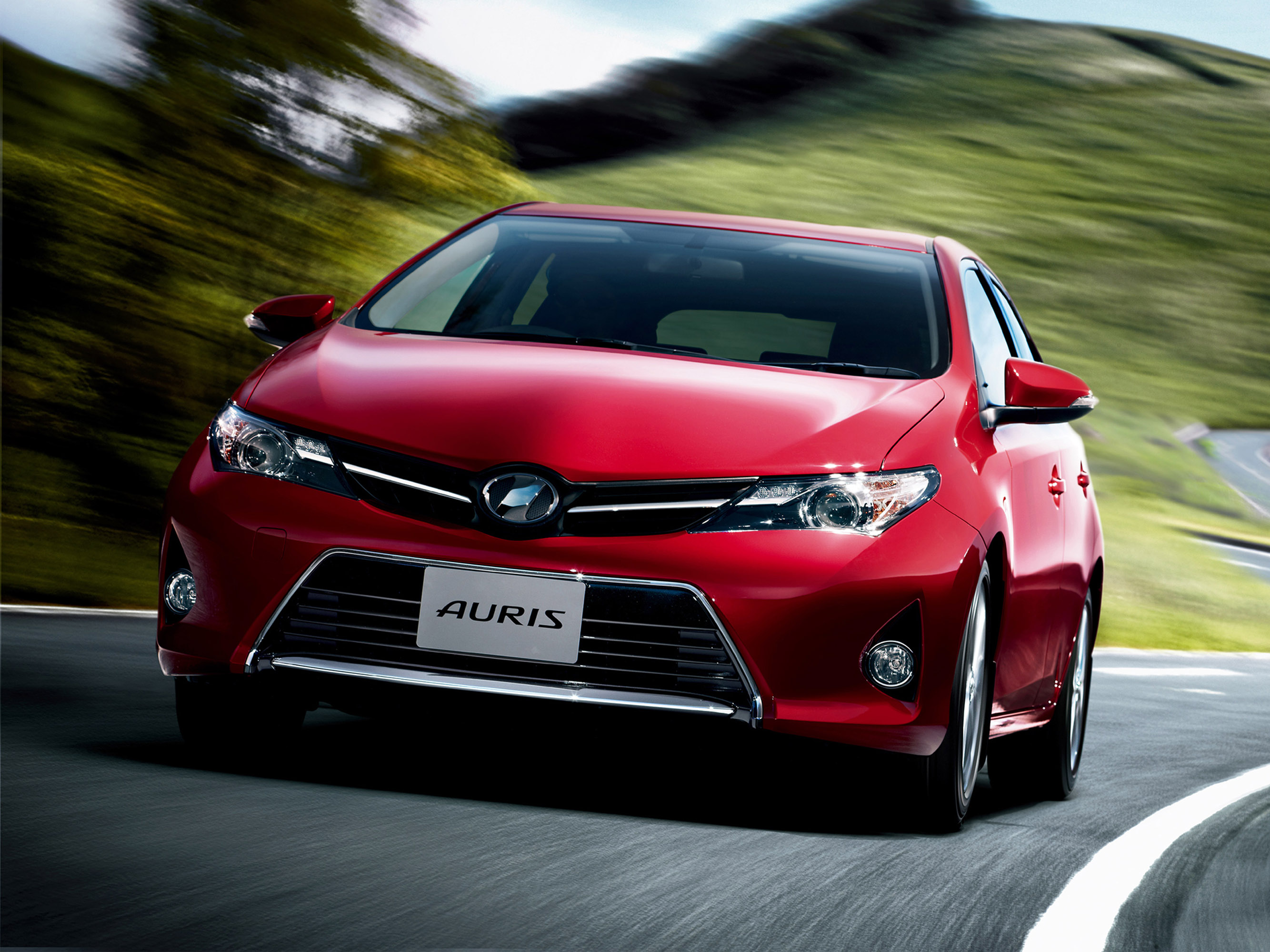 Toyota Auris photo #1