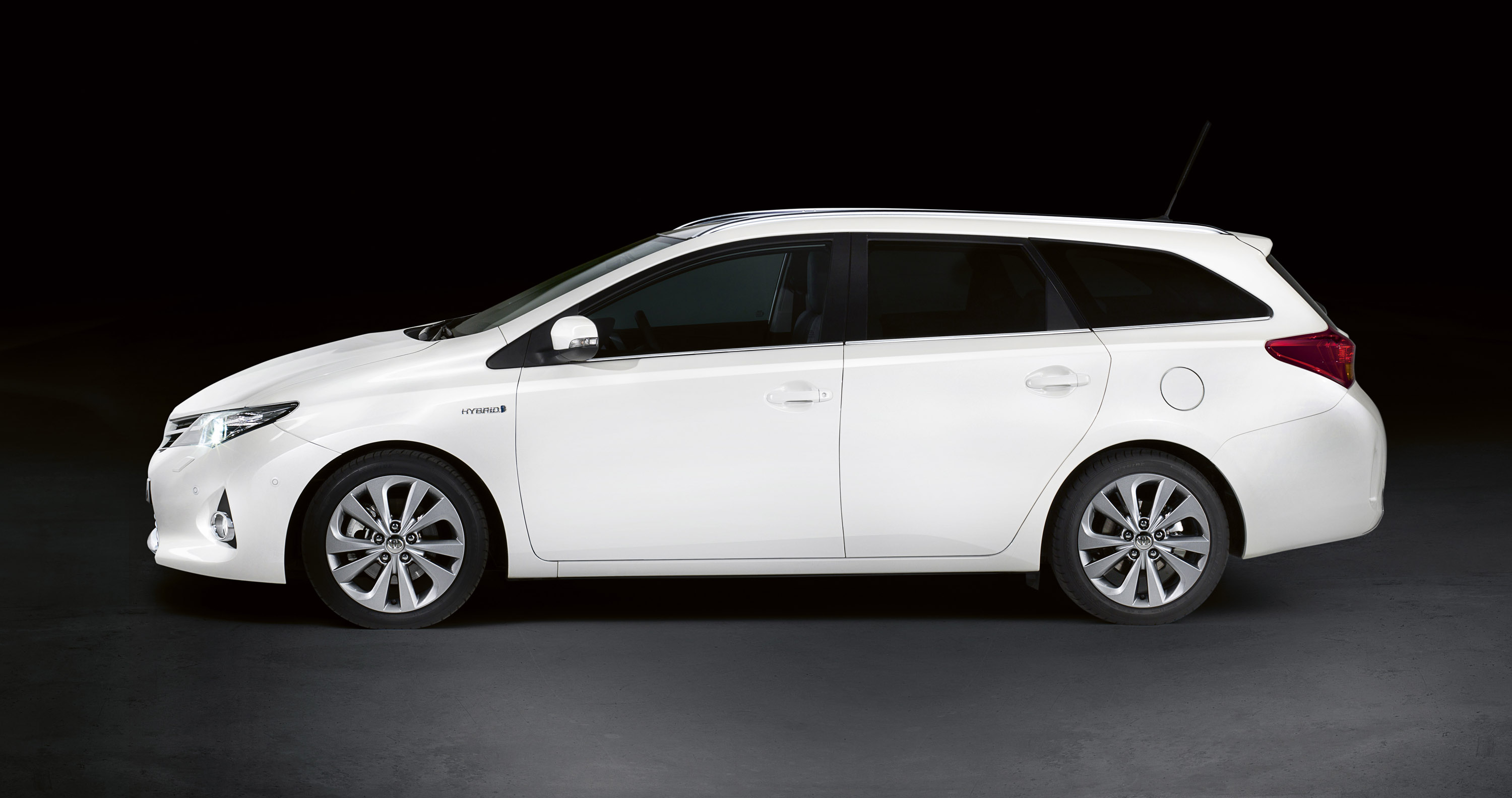 Toyota Auris photo #16