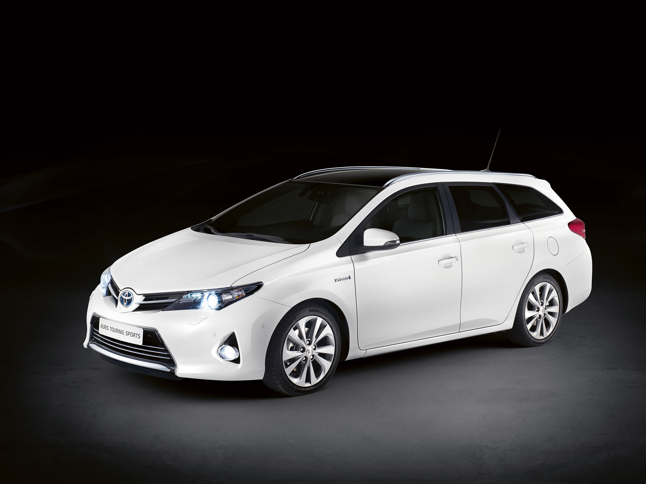 Toyota Auris photo #17