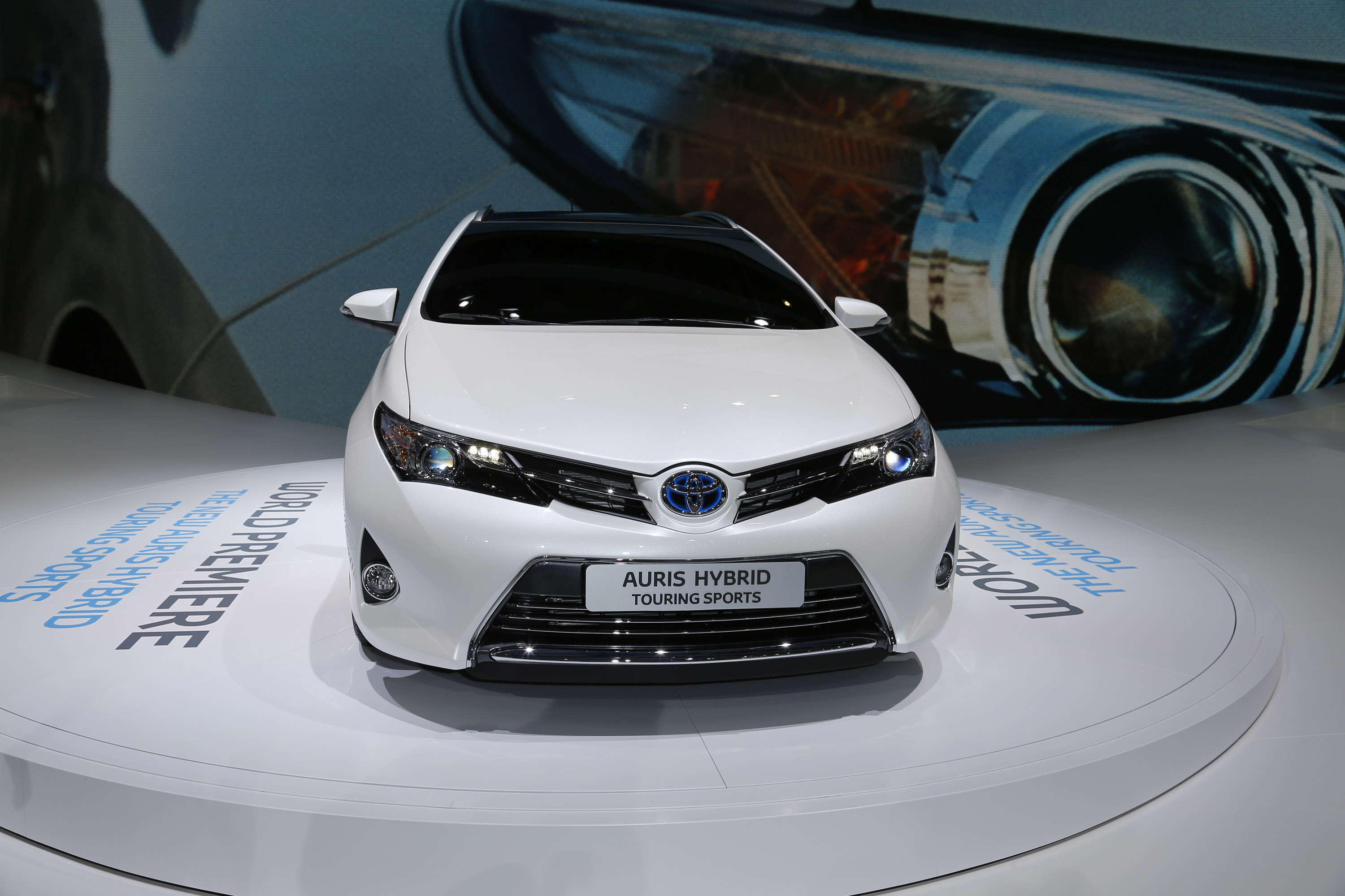 Toyota Auris photo #19