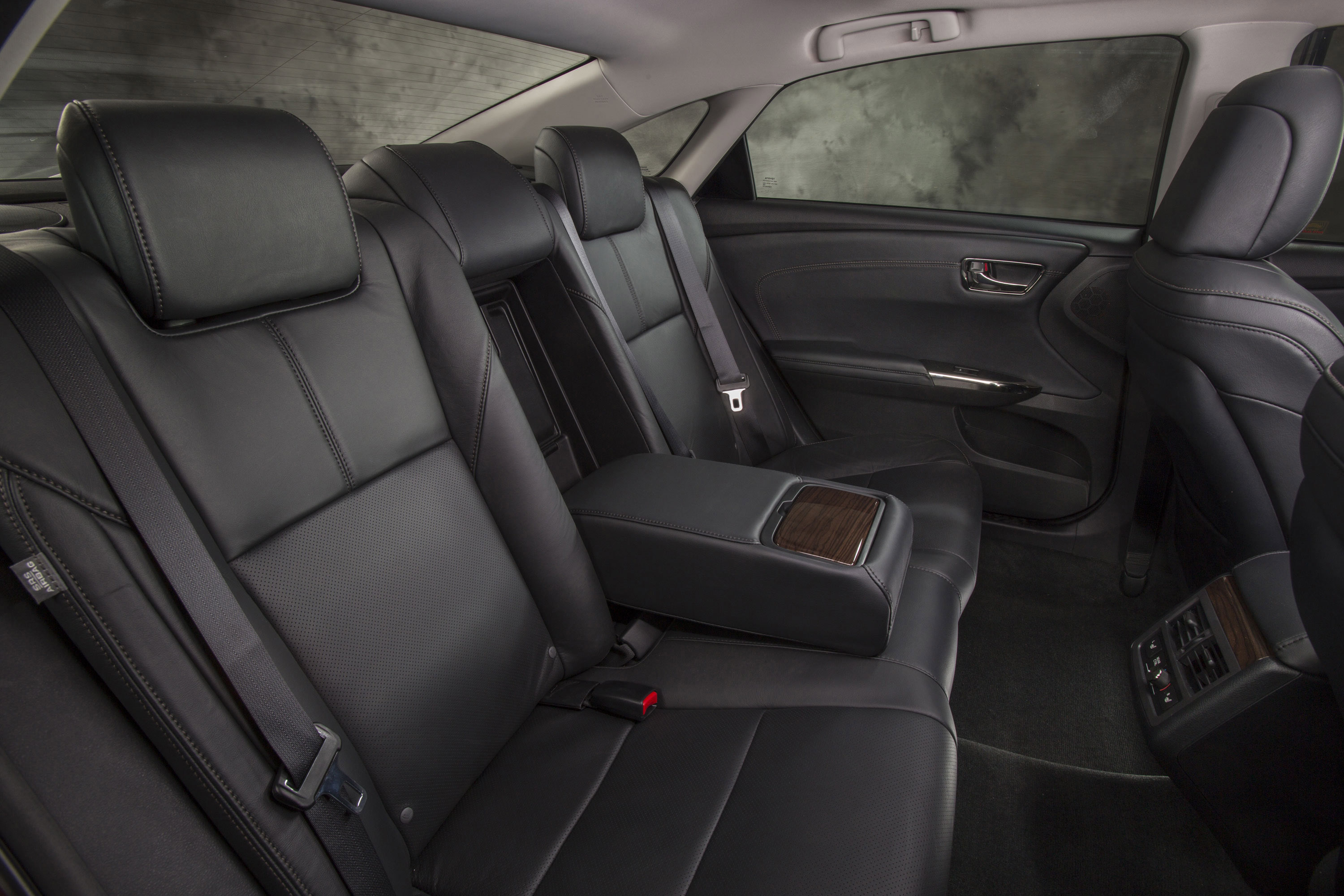 Toyota Avalon photo #28