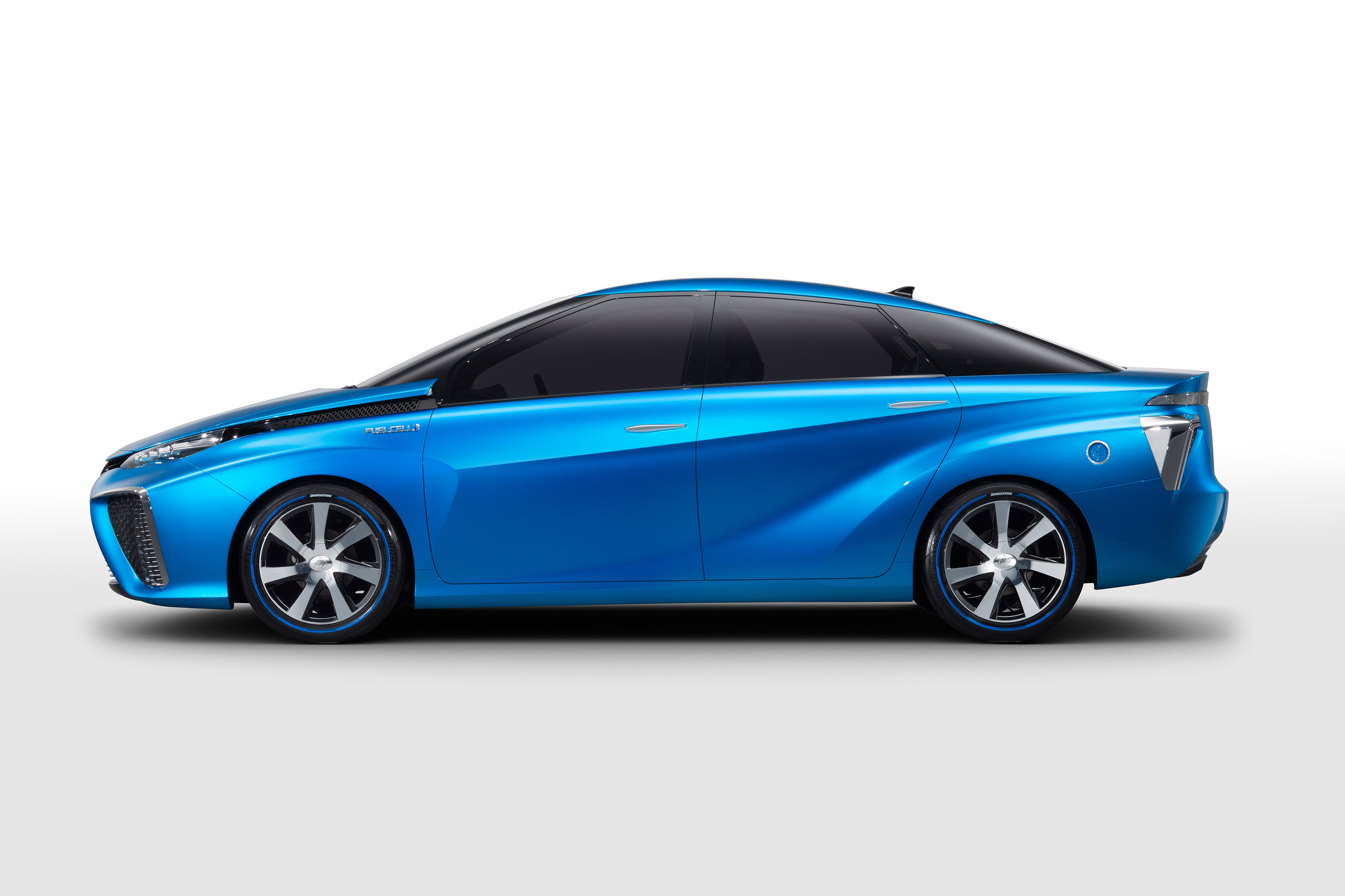 Toyota FCV Concept photo #12