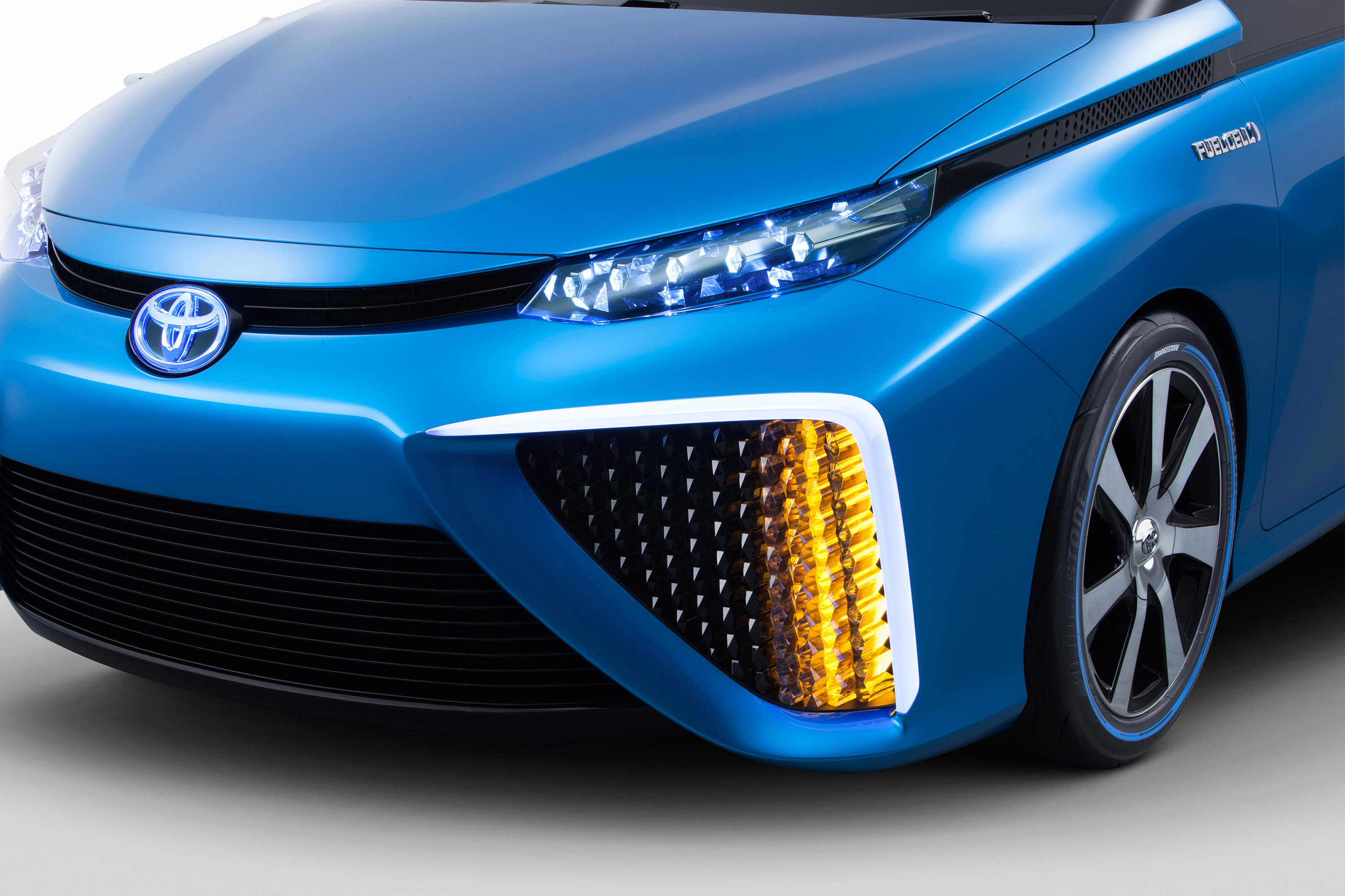 Toyota FCV Concept photo #17