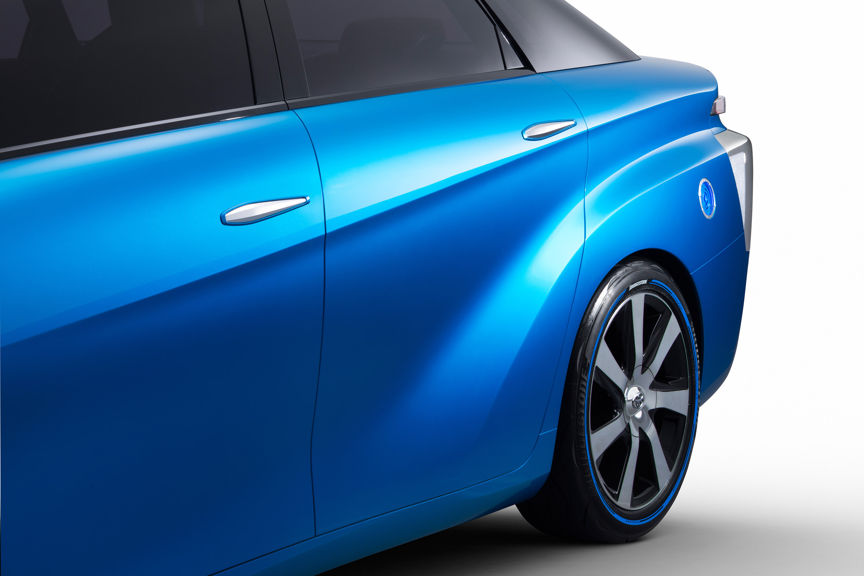 Toyota FCV Concept photo #19
