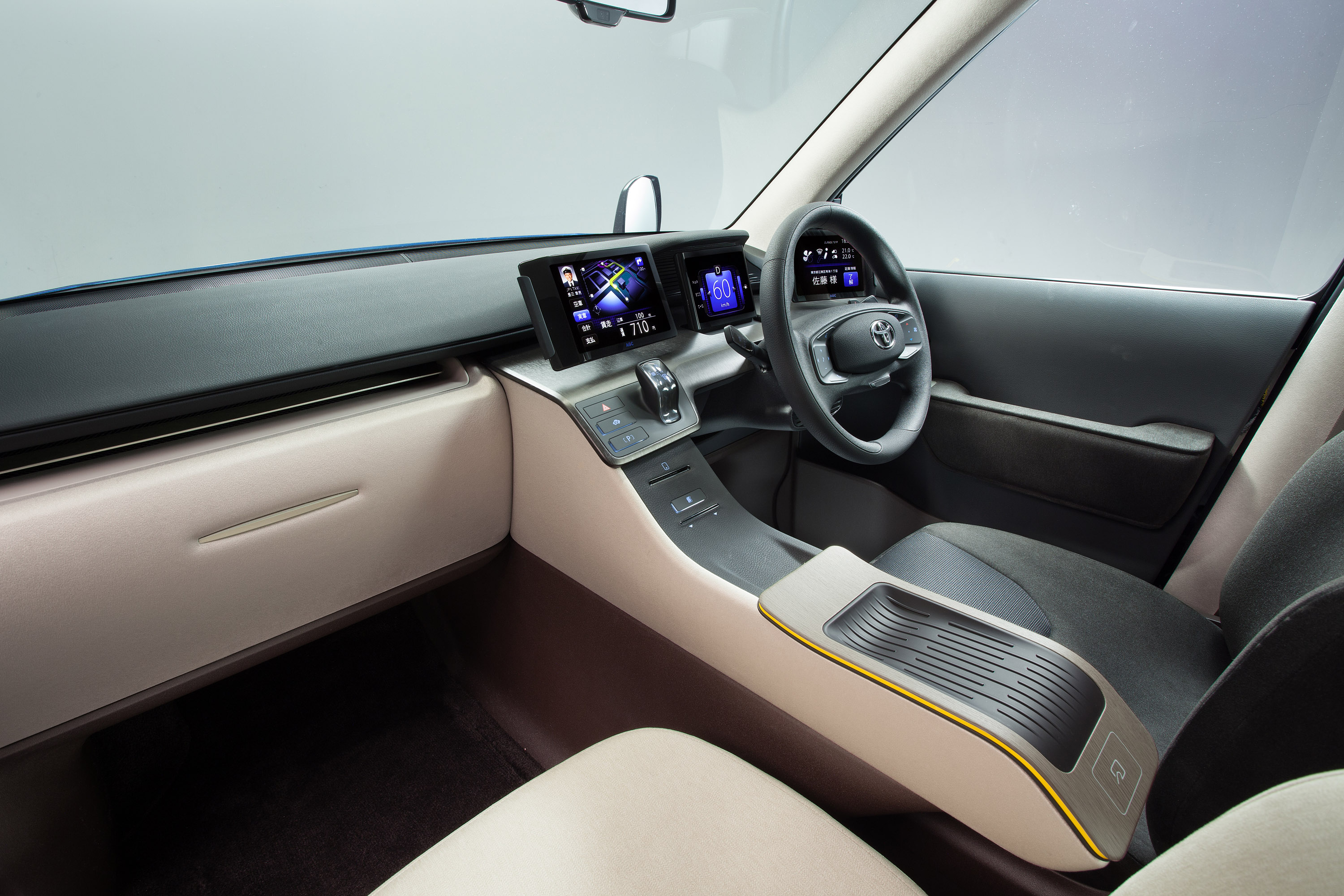 Toyota JPN Taxi Concept photo #16