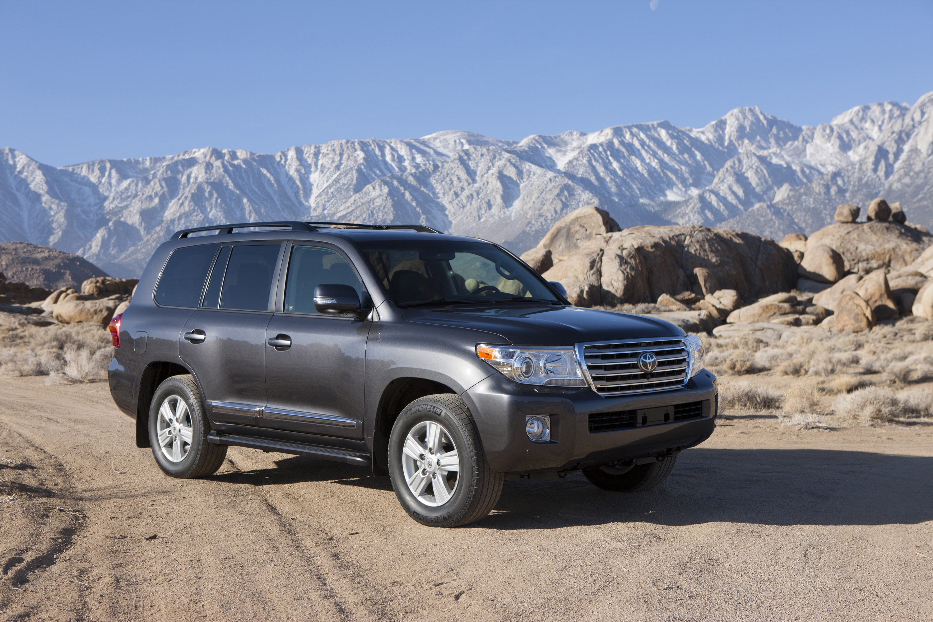 Toyota Land Cruiser photo #2