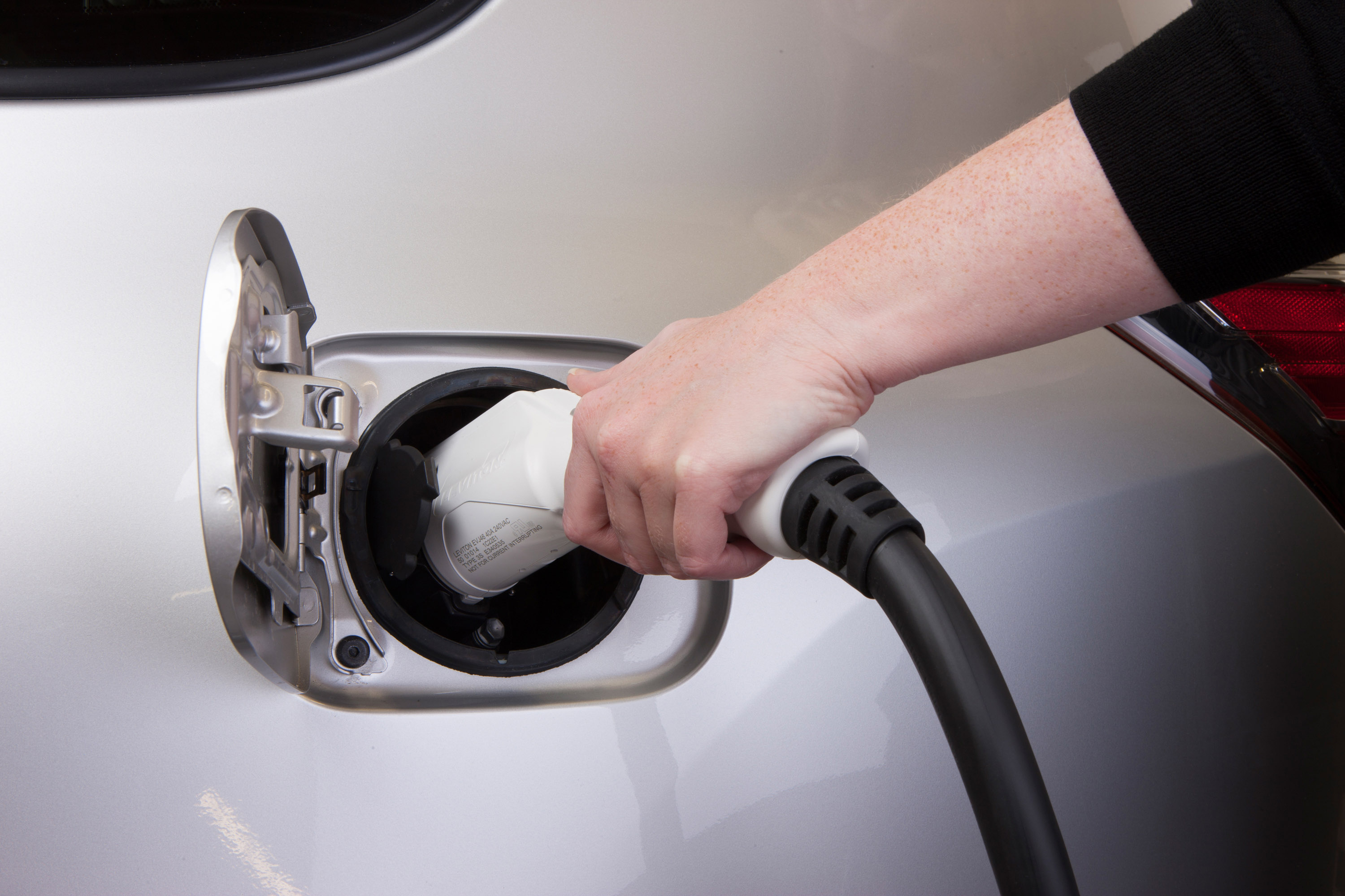 Toyota RAV4 EV photo #25