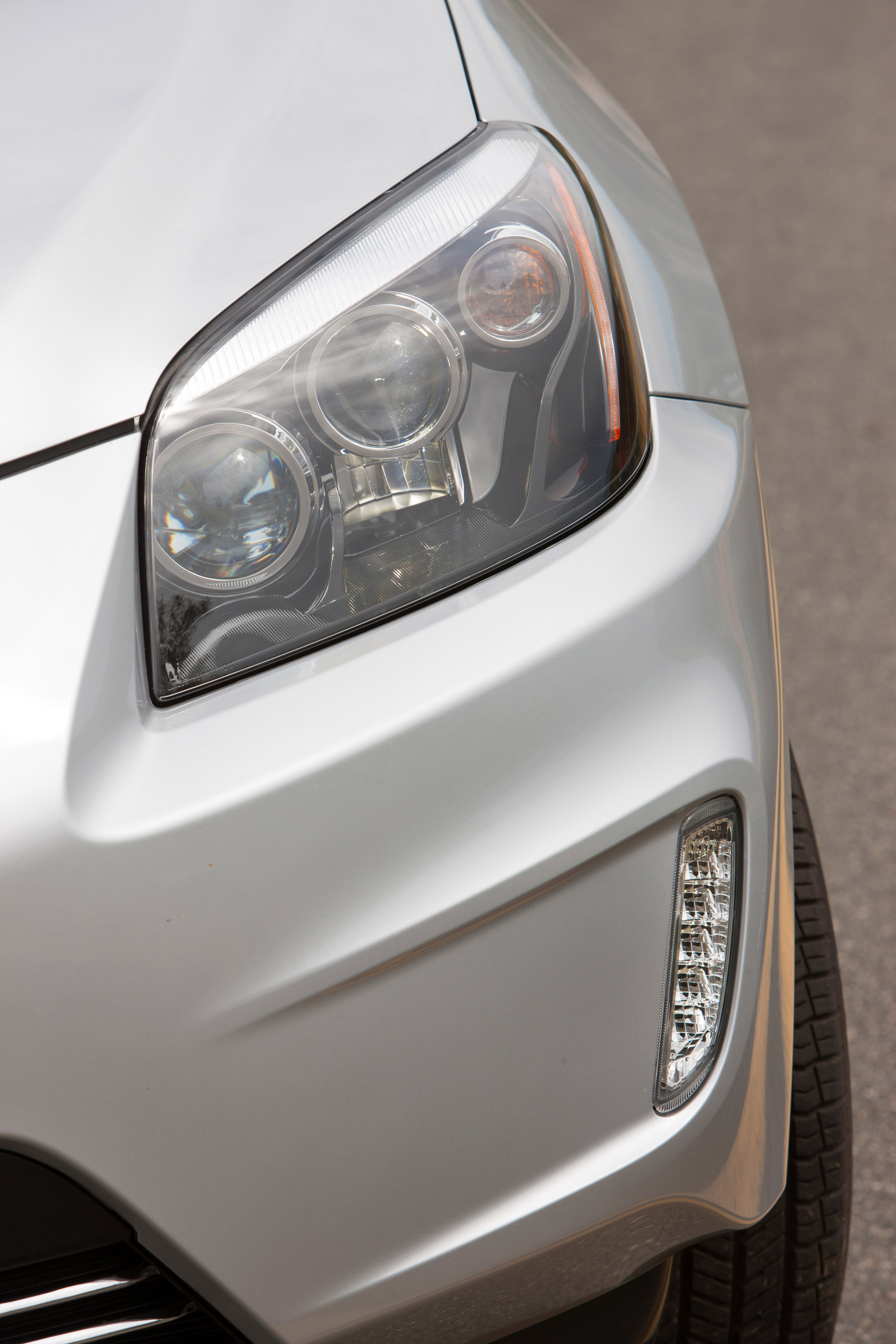 Toyota RAV4 EV photo #29