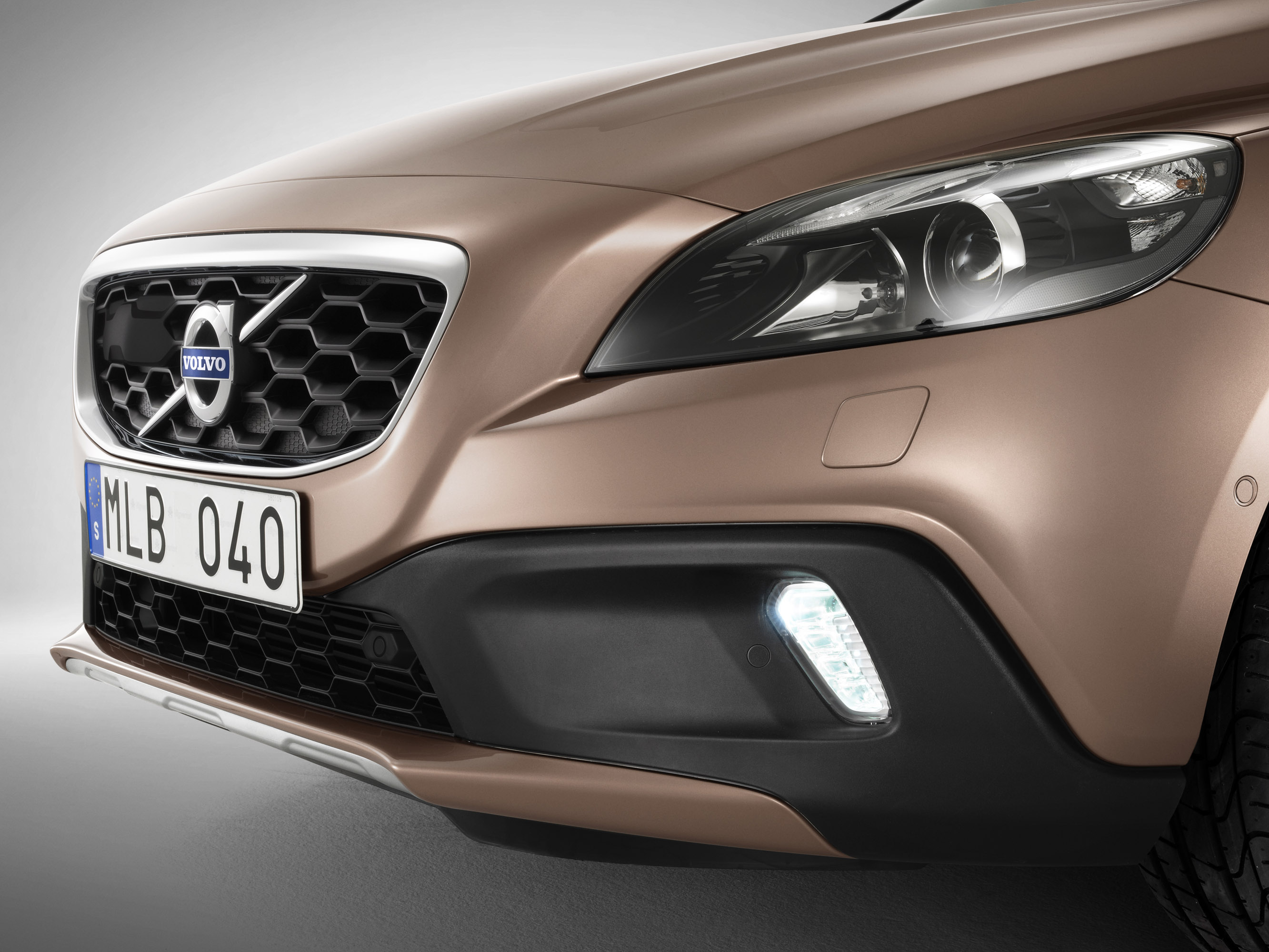 Volvo V40 Cross Country photo #3