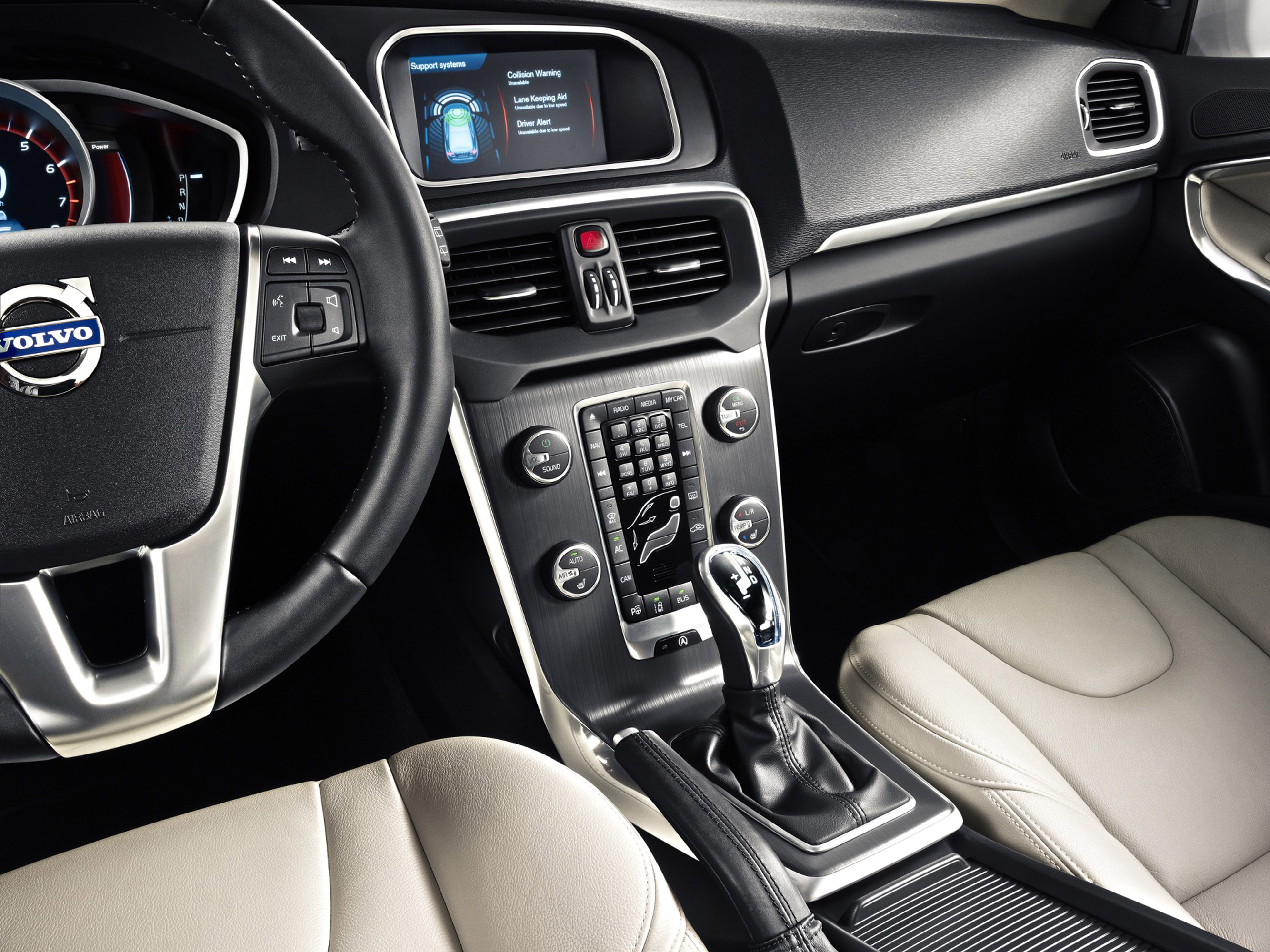 Volvo V40 photo #39