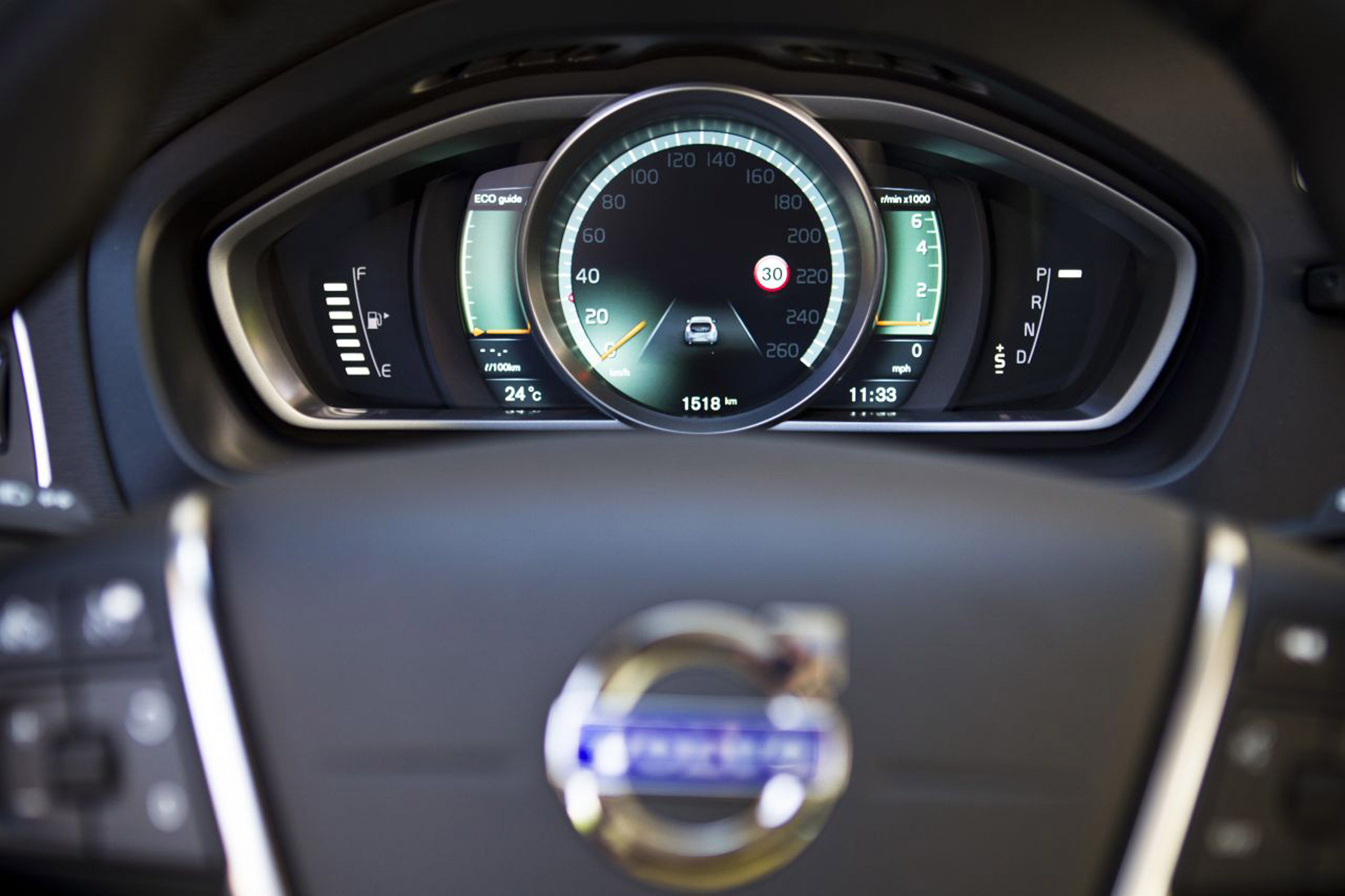 Volvo V40 photo #61