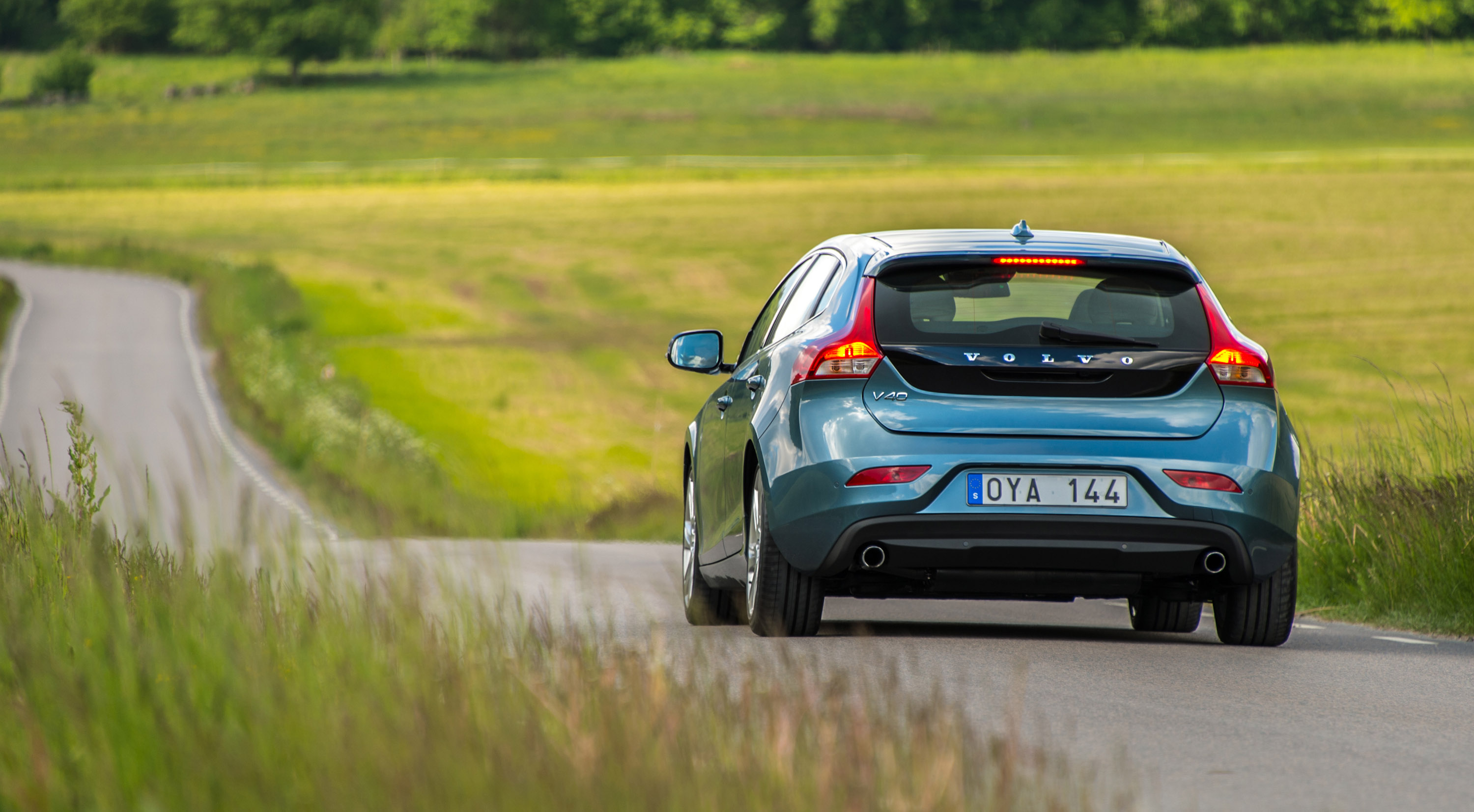 Volvo V40 photo #71