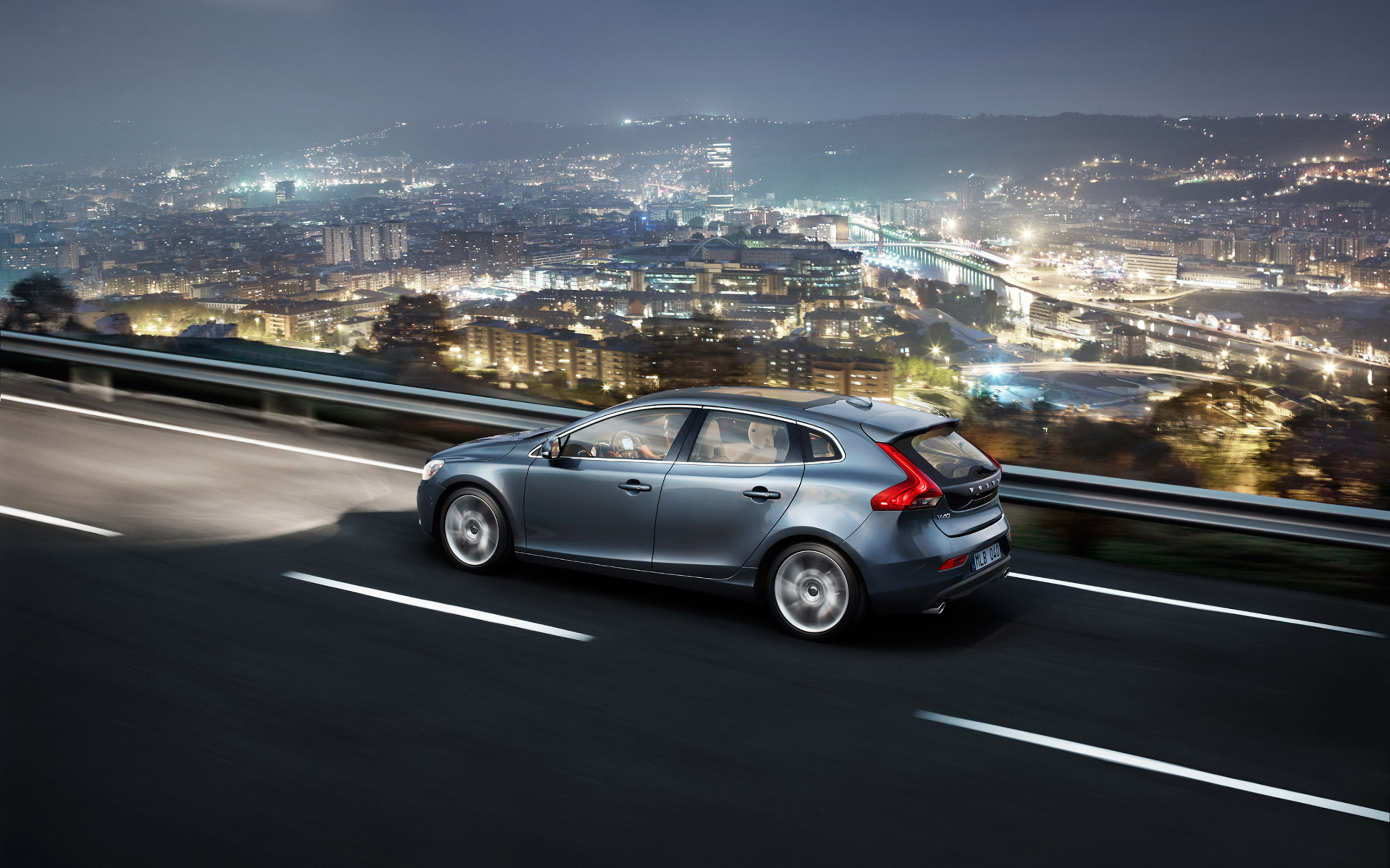 Volvo V40 photo #72