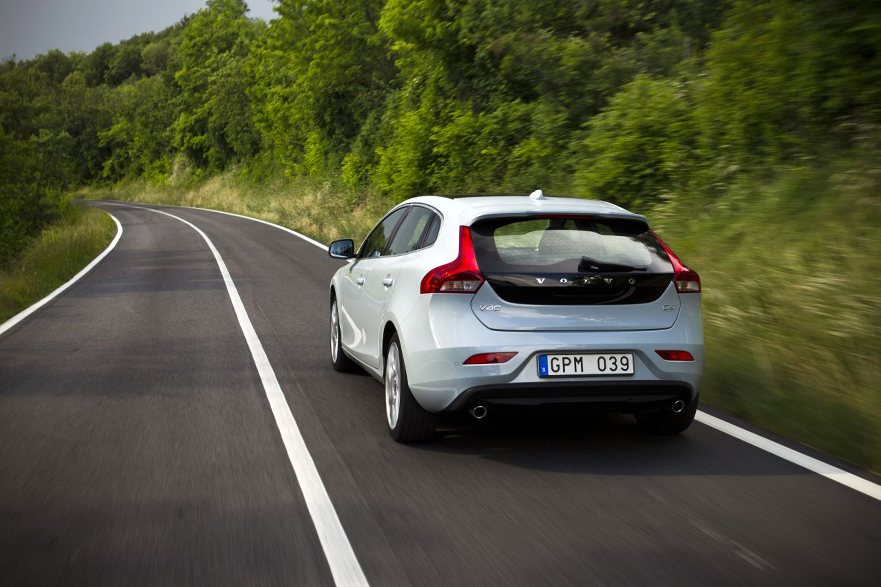 Volvo V40 photo #73