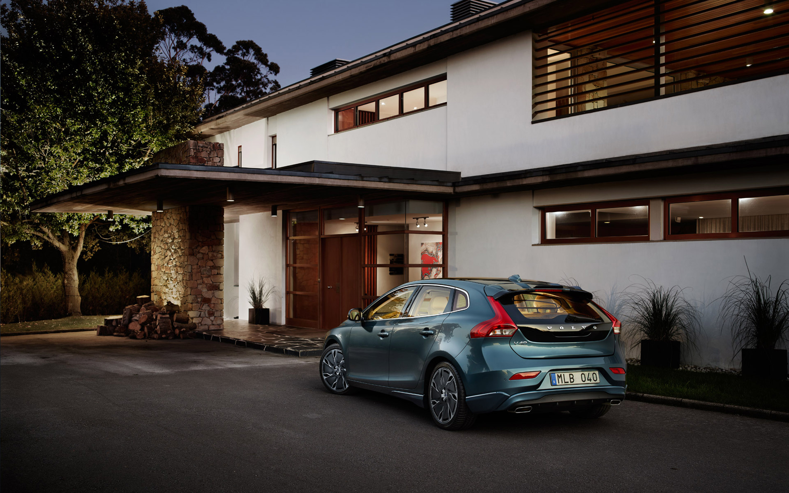 Volvo V40 photo #82