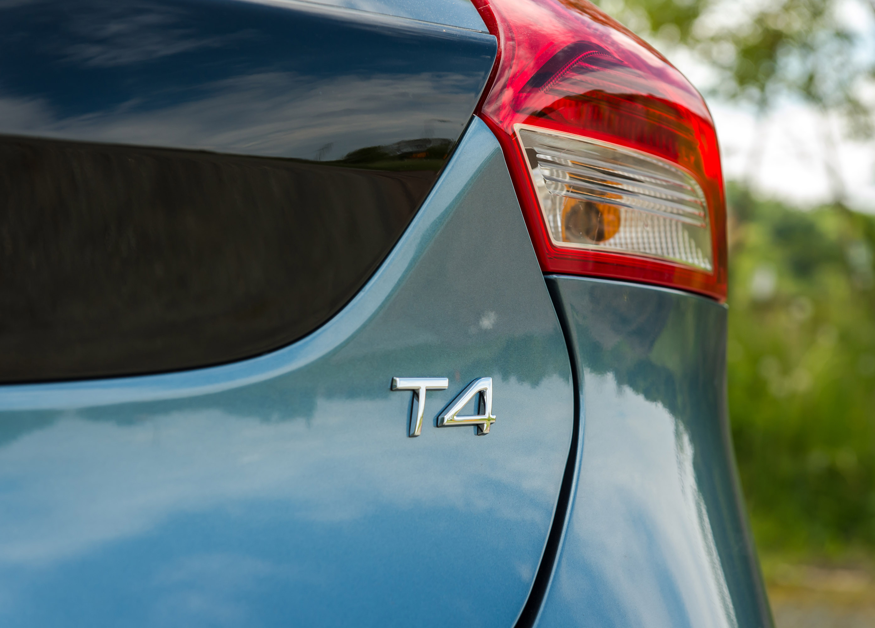 Volvo V40 photo #84
