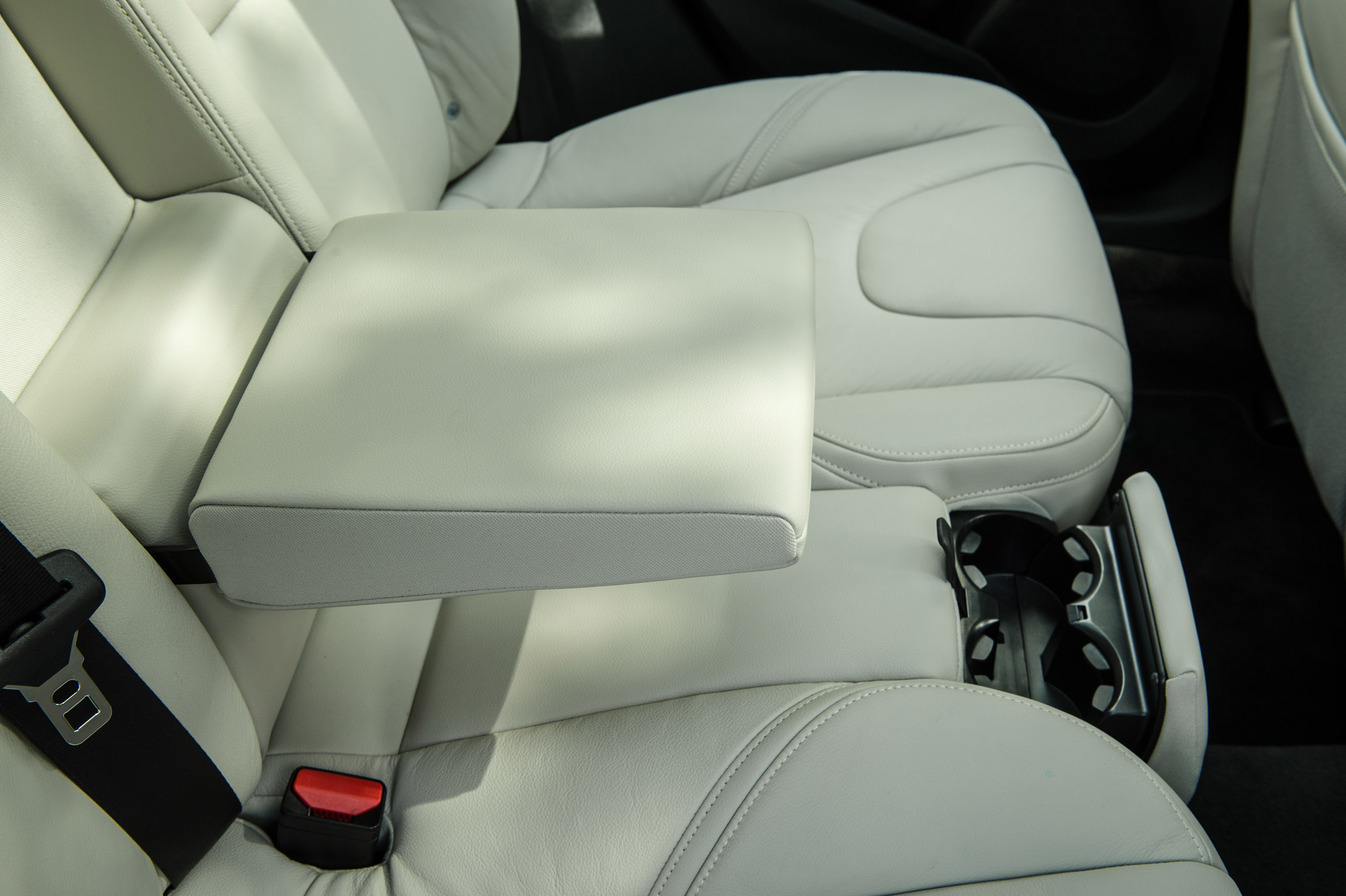 Volvo V40 photo #86