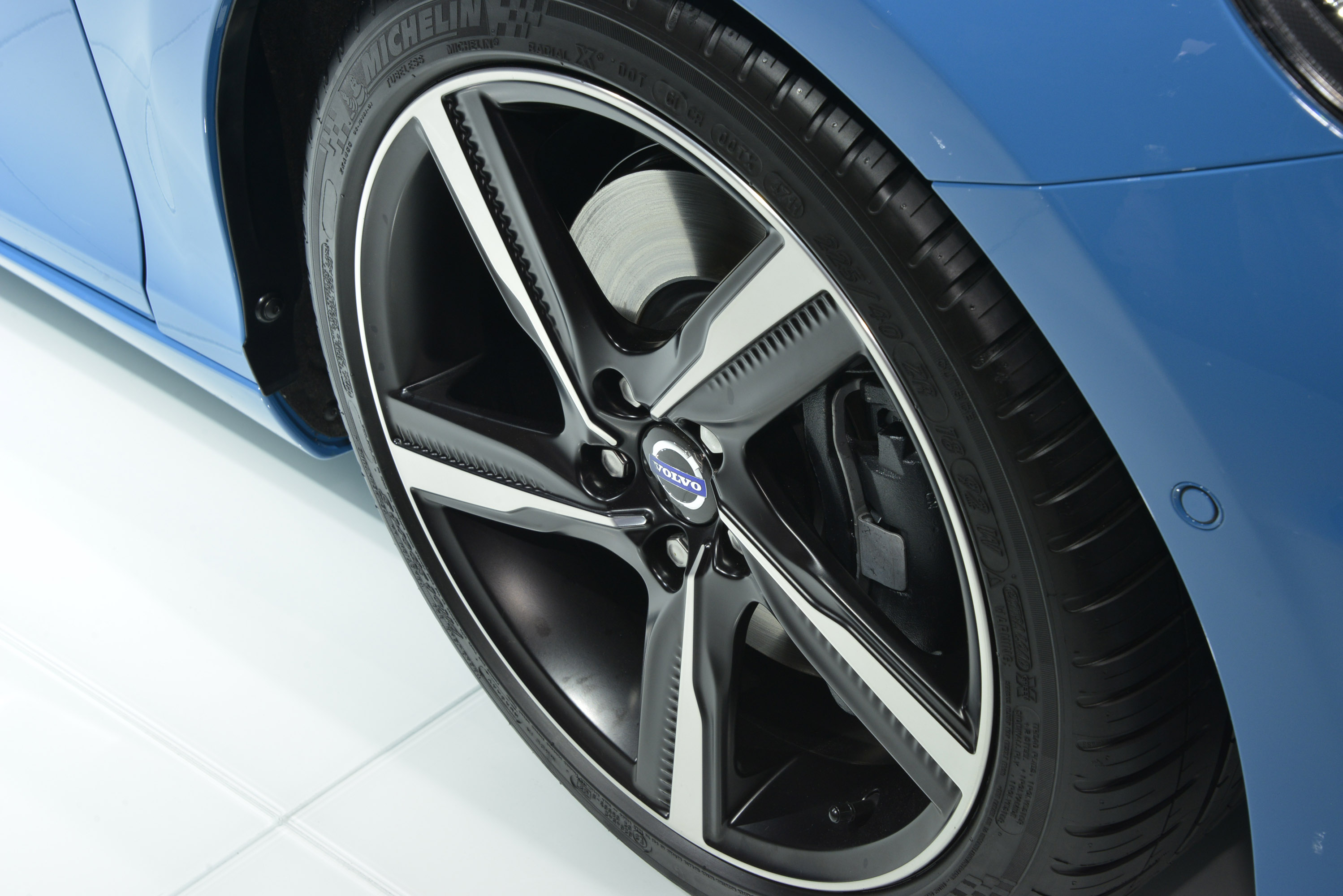 Volvo V40 photo #93