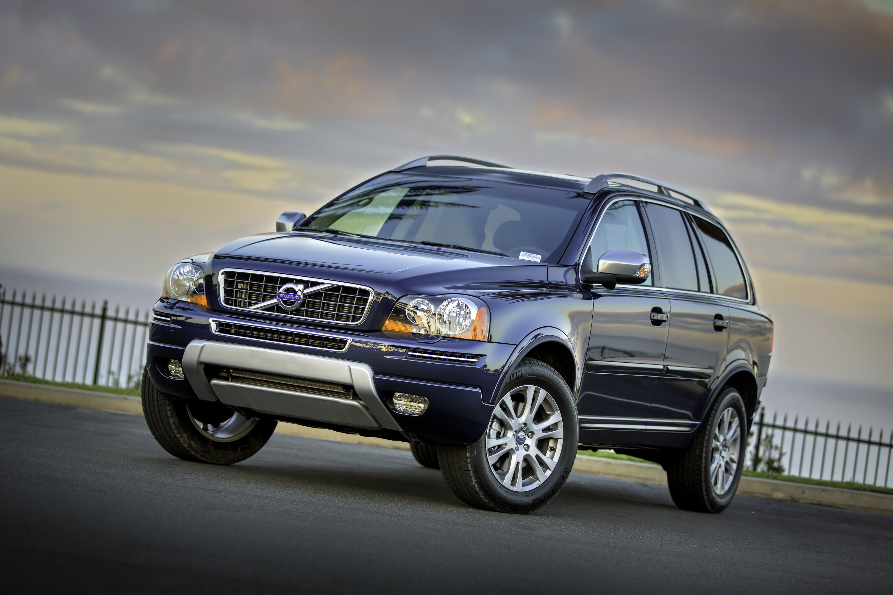 Volvo XC90 photo #1