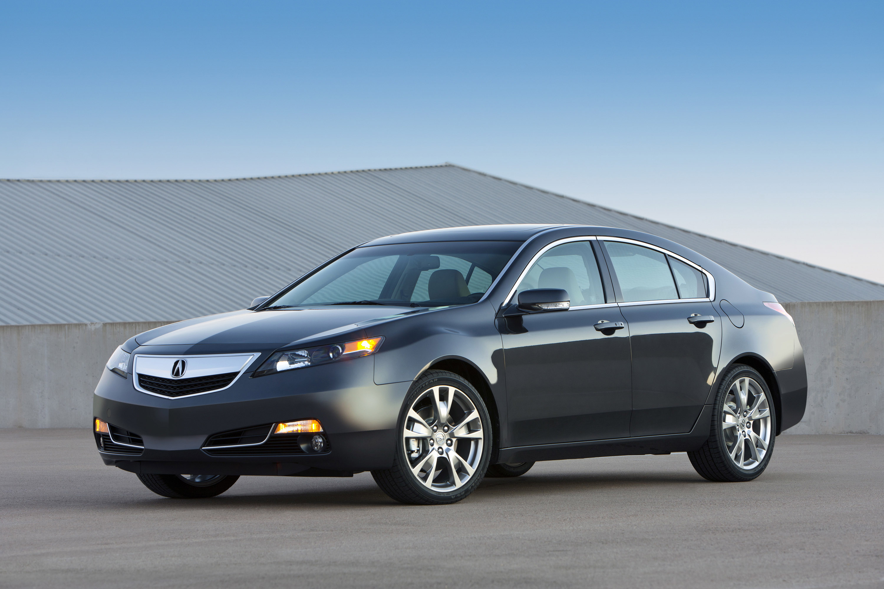 Acura TL SH-AWD photo #3