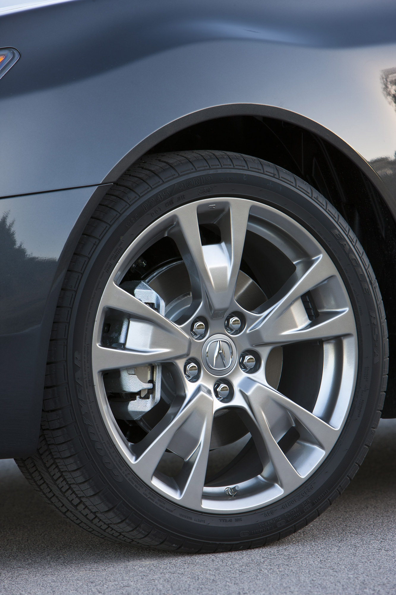 Acura TL SH-AWD photo #36