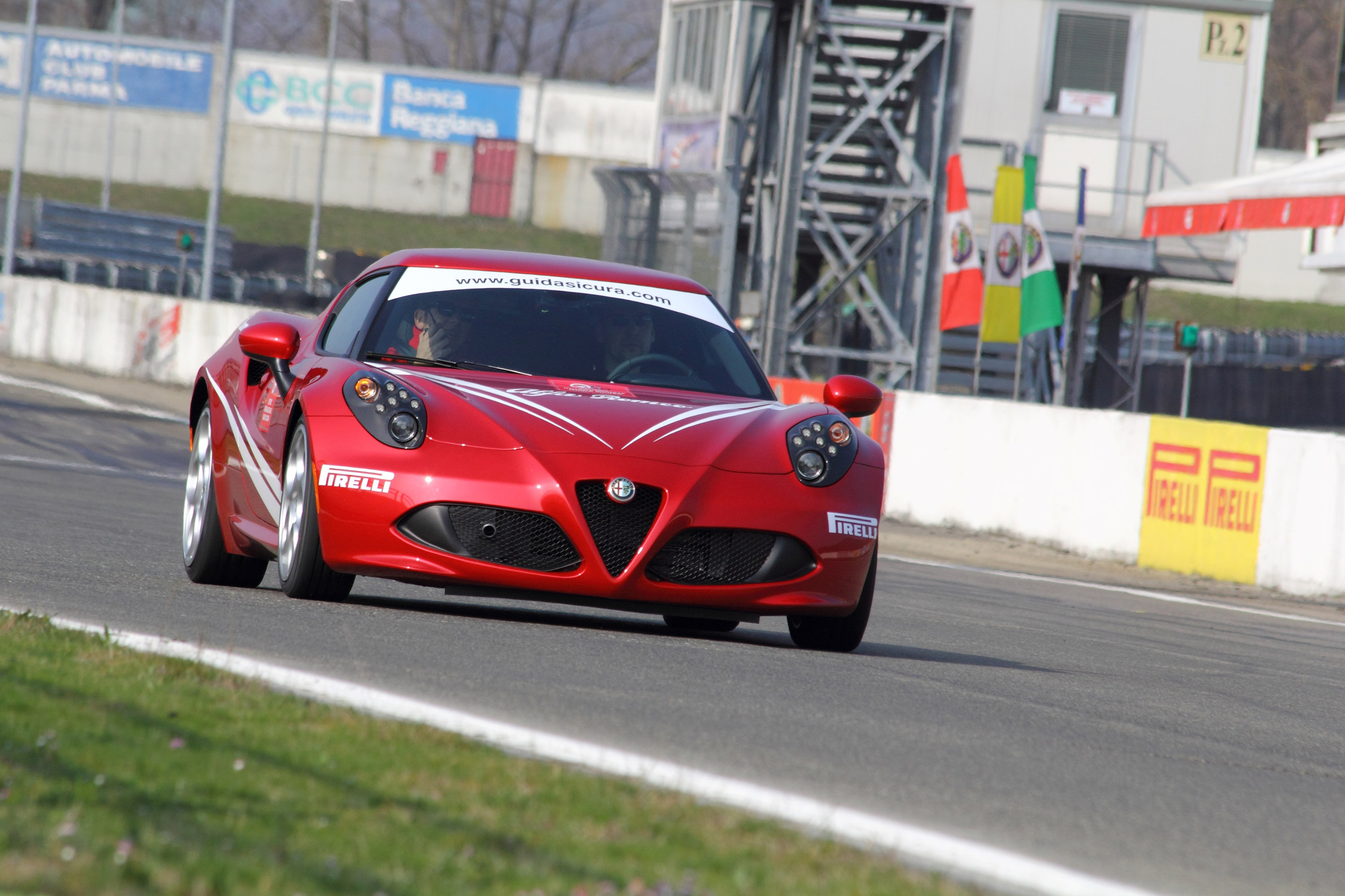 Alfa Romeo 4C WTCC Safety Car photo #3