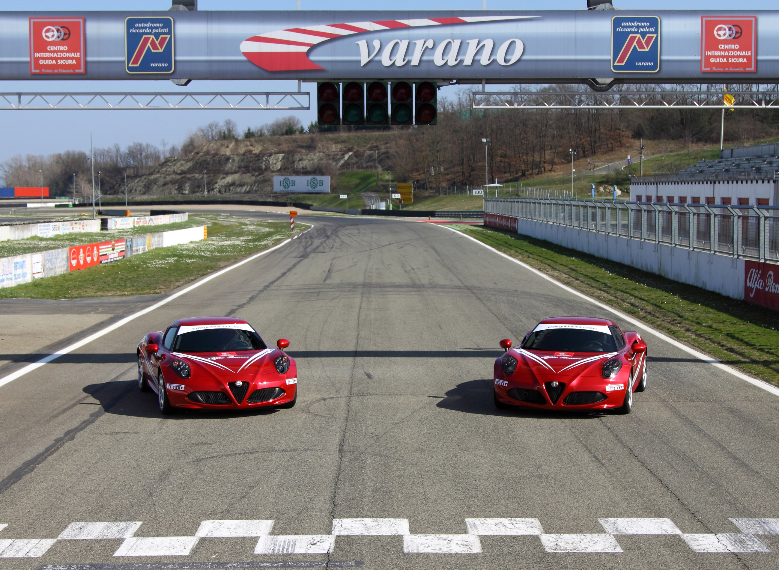 Alfa Romeo 4C WTCC Safety Car photo #4