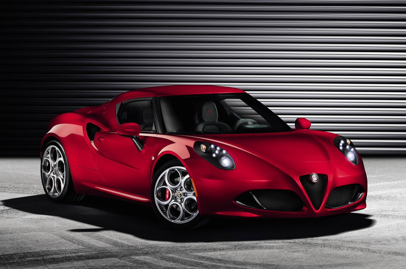 Alfa Romeo 4C photo #3