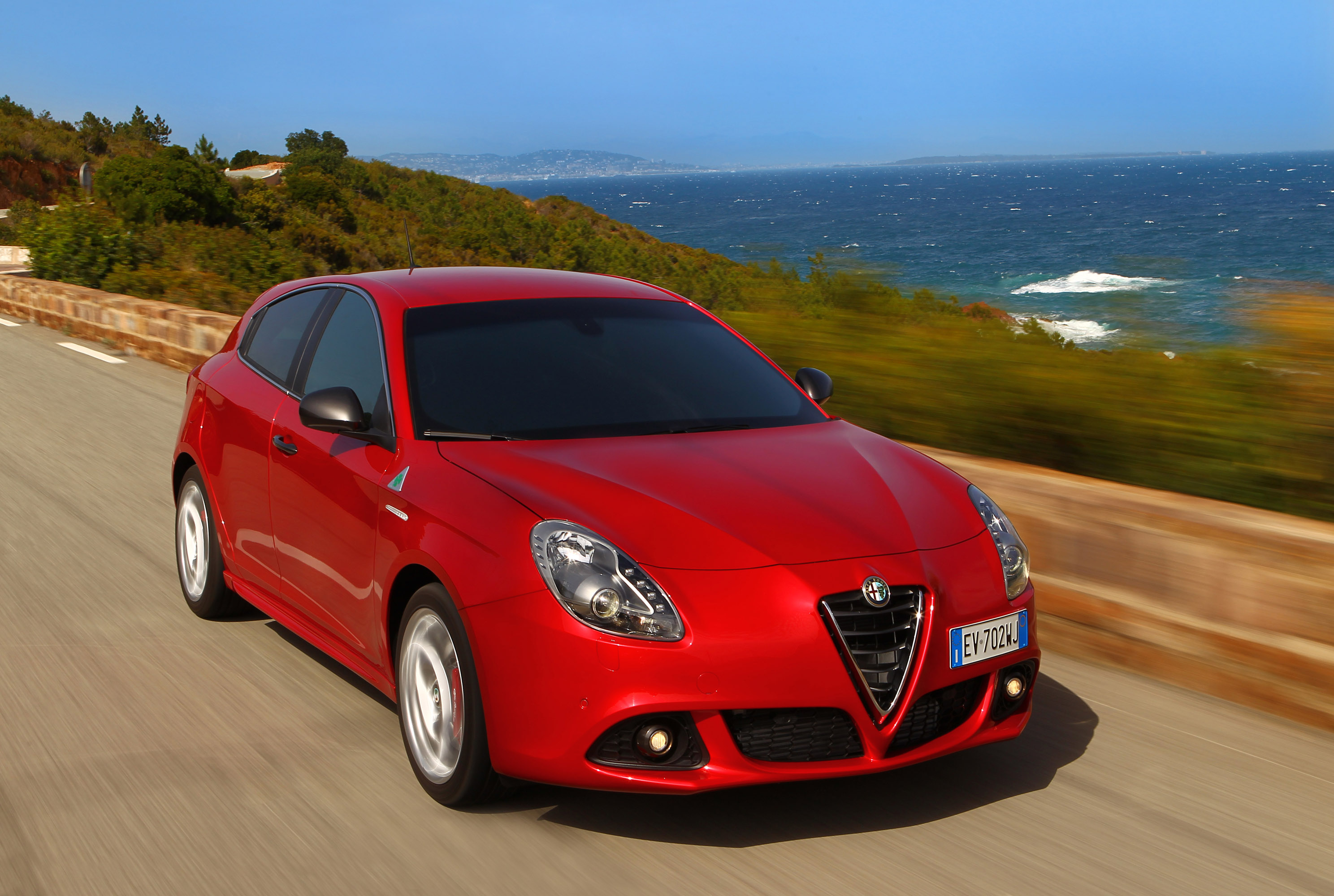 Alfa Romeo Giulietta Quadrifoglio Verde photo #20