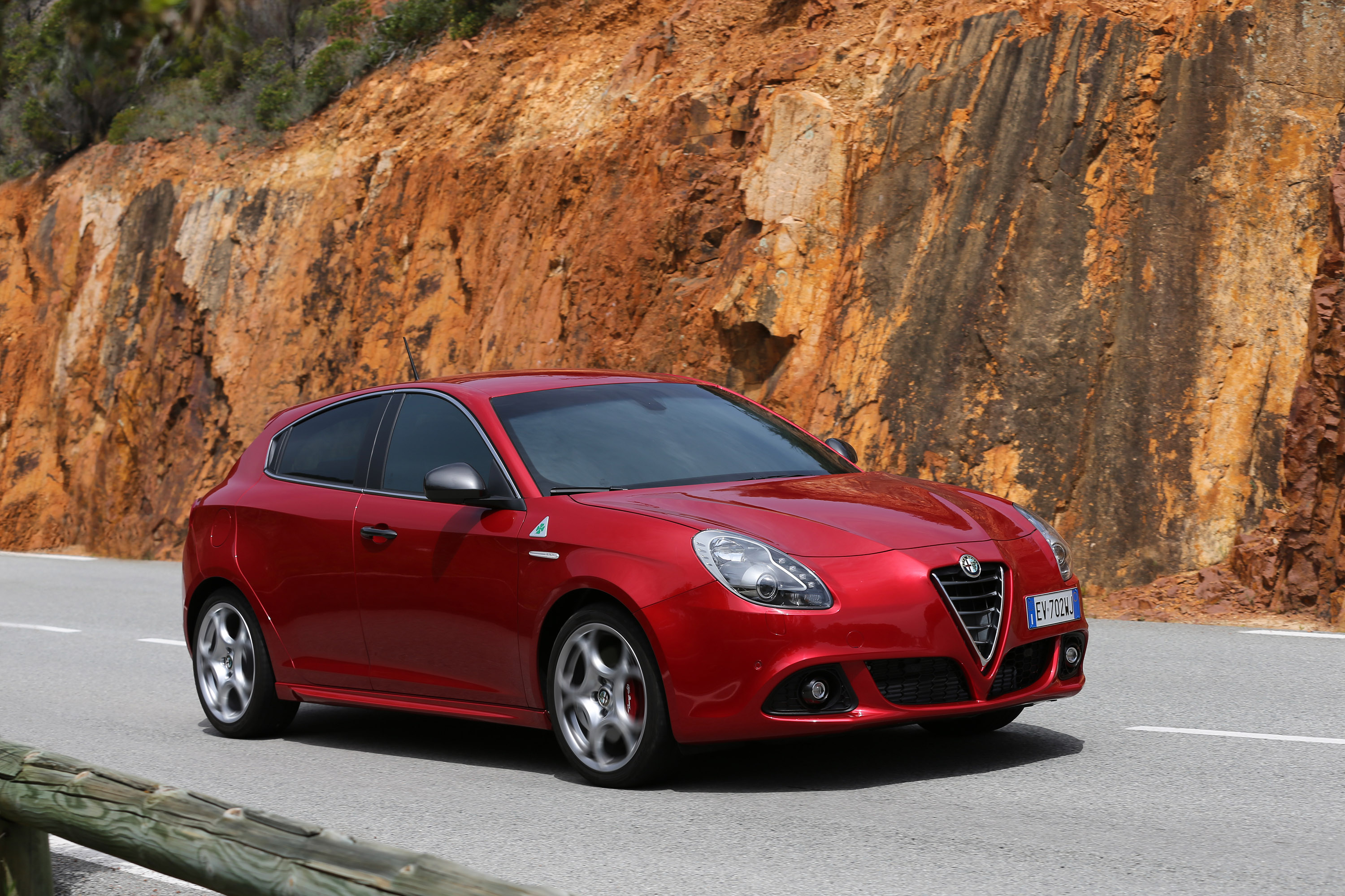 Alfa Romeo Giulietta Quadrifoglio Verde photo #28