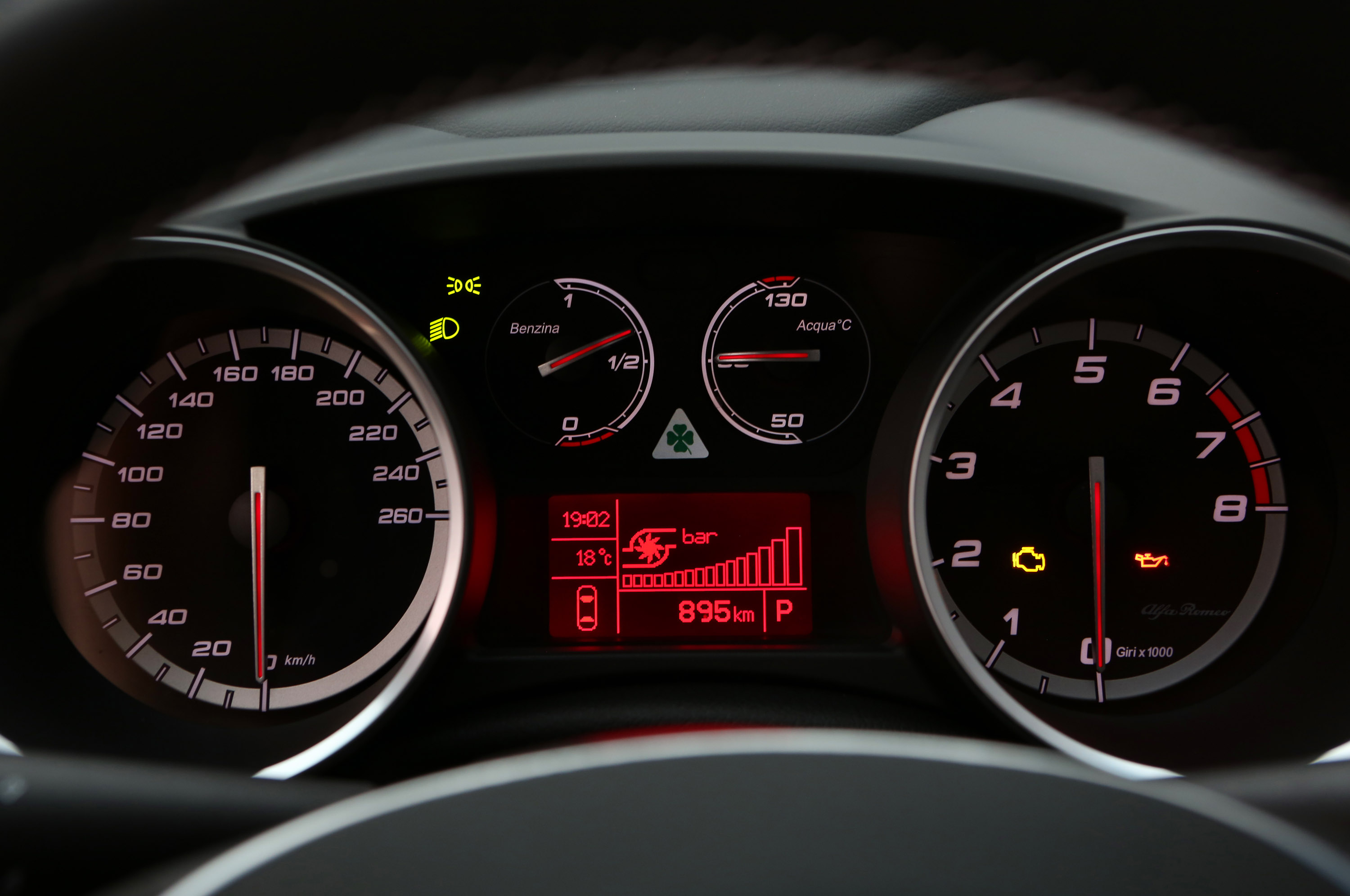 Alfa Romeo Giulietta Quadrifoglio Verde photo #62